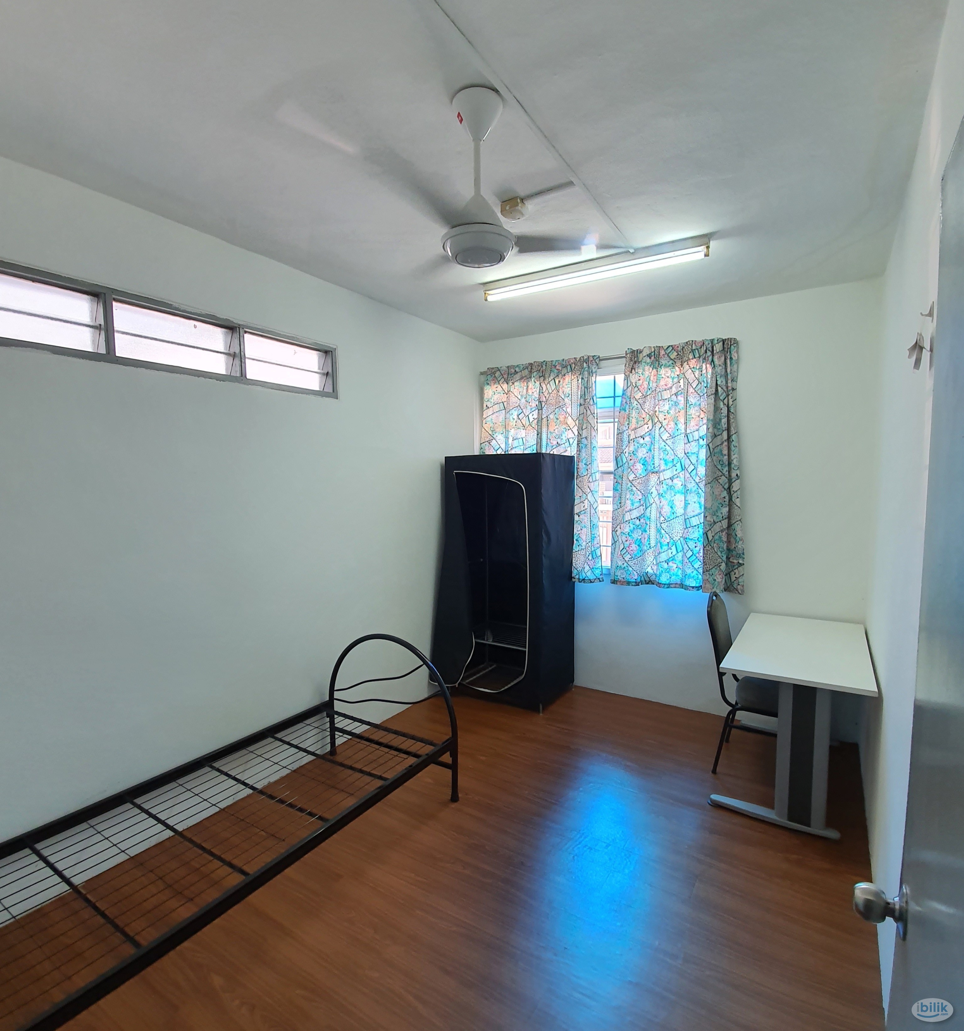 Middle Room at Kelana Jaya, Petaling Jaya - Image 1