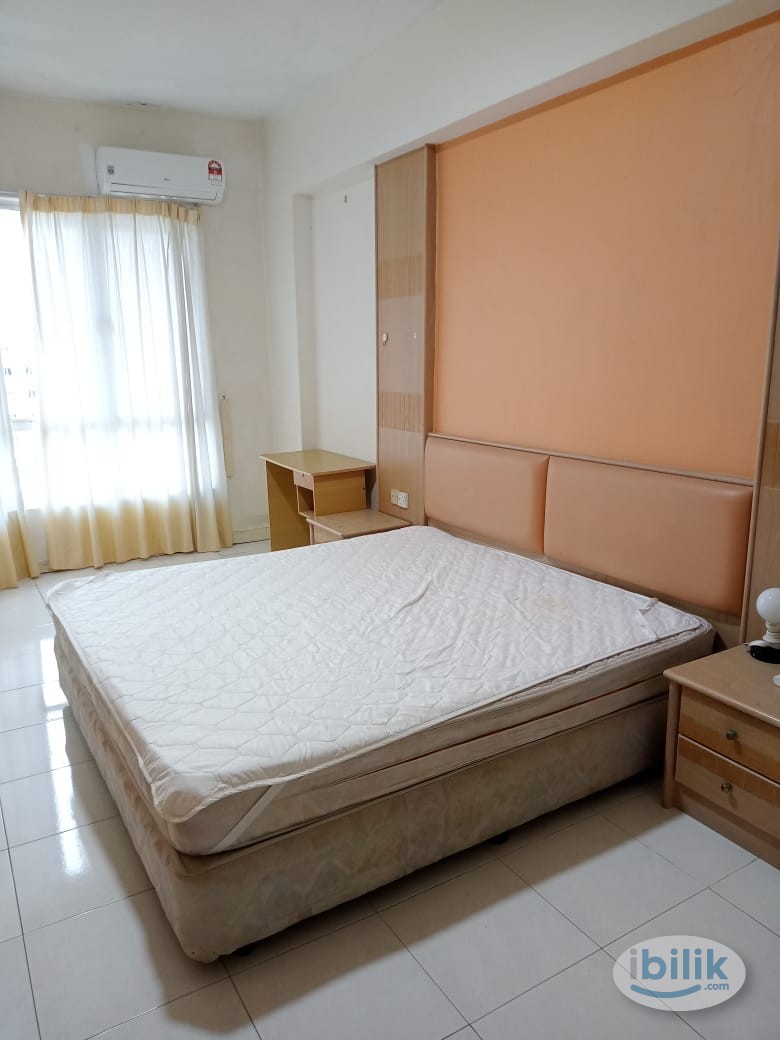 Master Room at Bayan Baru, Penang - Image 1