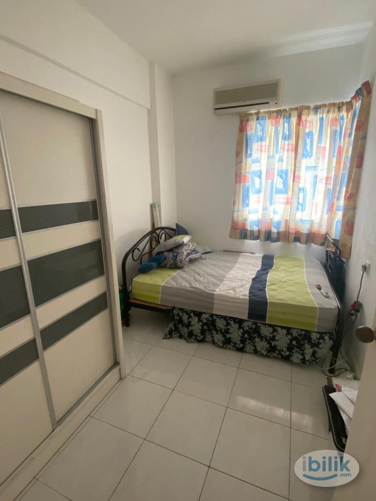 Master Room at Bayan Baru, Penang - Image 2