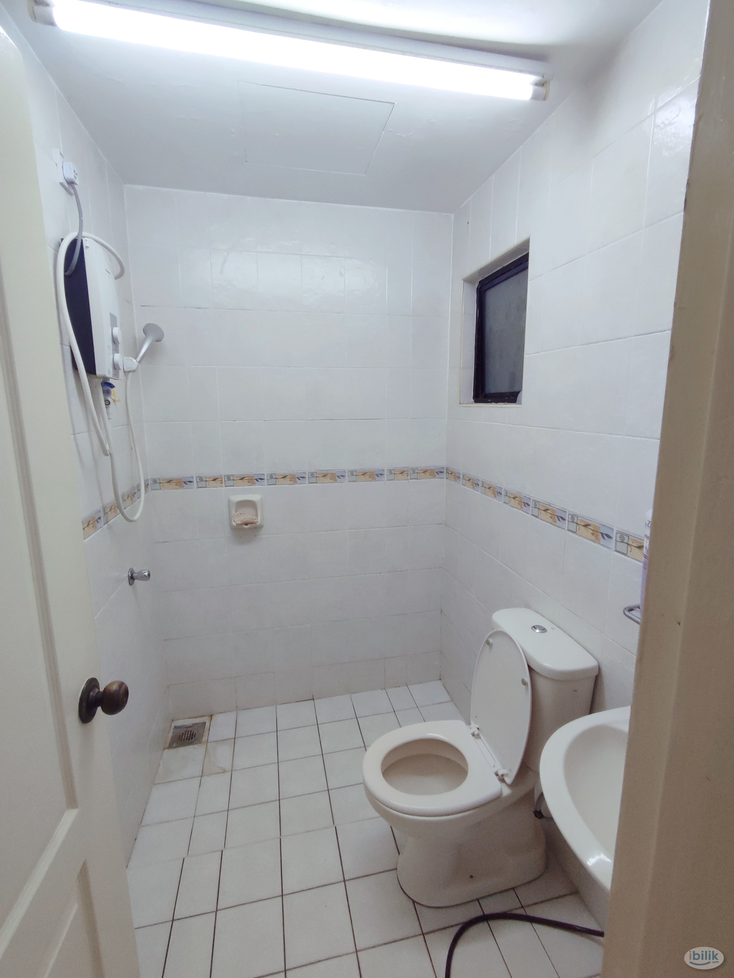 Single Room for Female at Pelangi Utama Condominium, Bandar Utama - Image 4