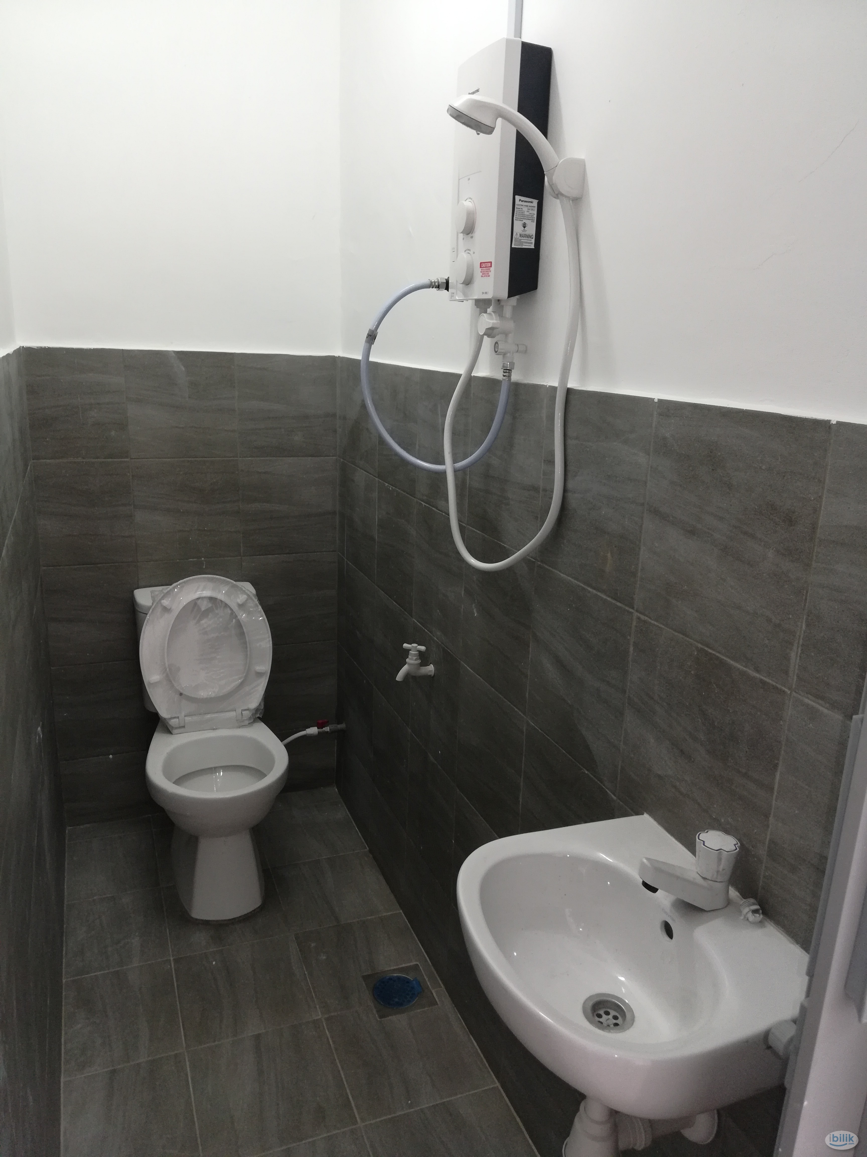 Single Room at Seri Orkid near Taman Mutiara Rini, Skudai - Image 1