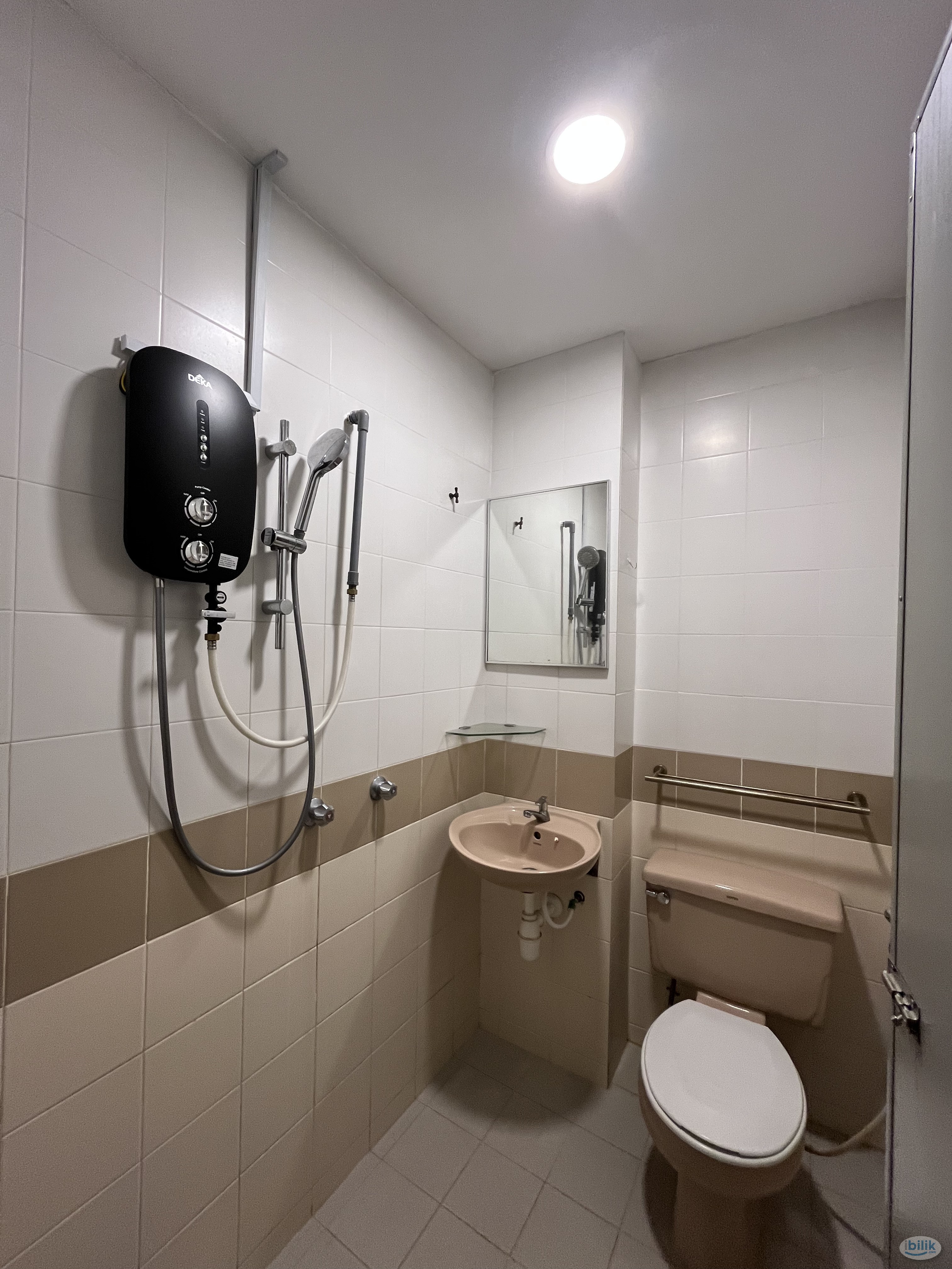 Zero Deposit Petaling Street | Master Room w Toilet | Hotel Co-Living - Image 3