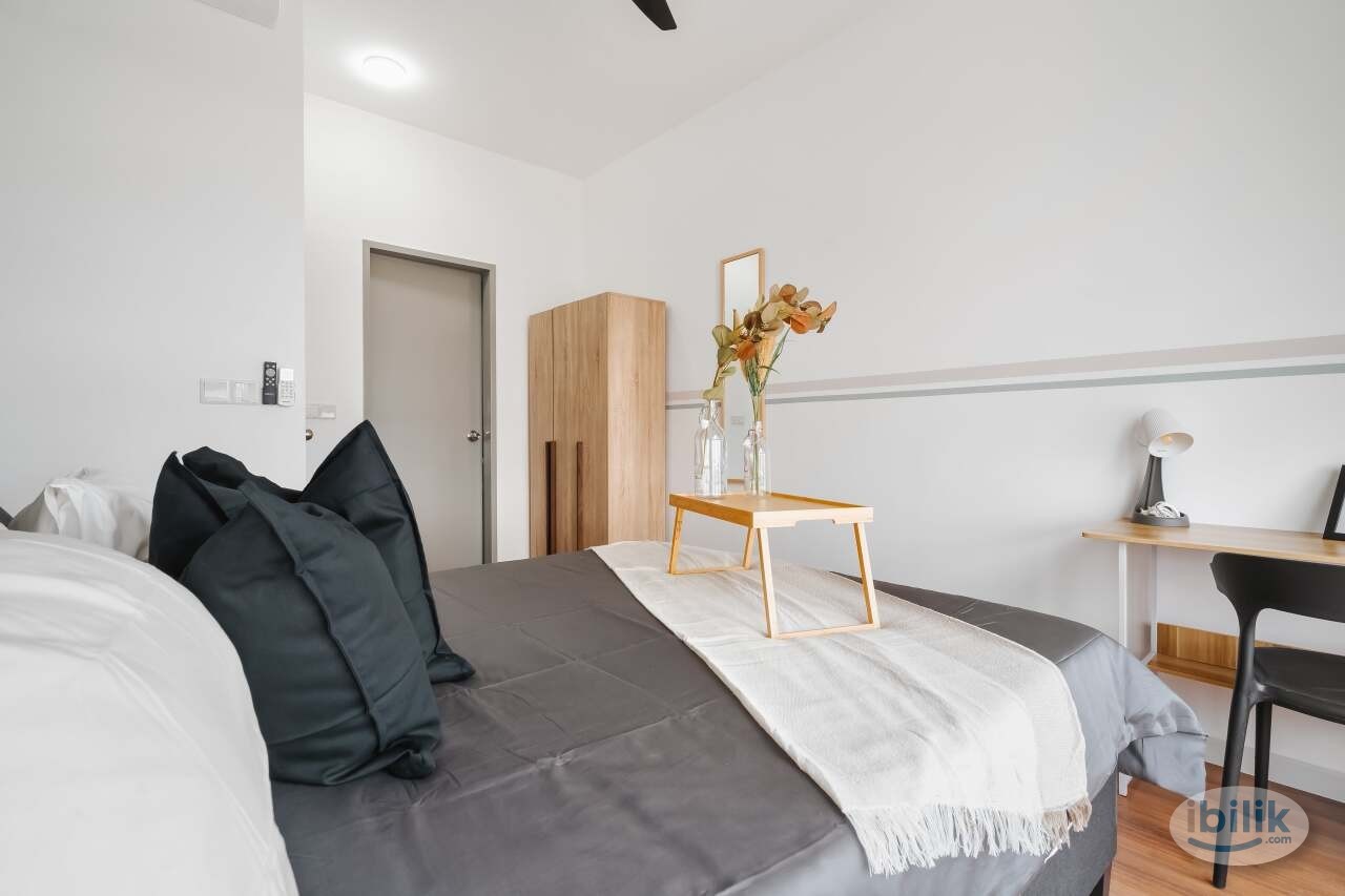 Fully furnished, privacy, near train, rental inc utility - Image 3