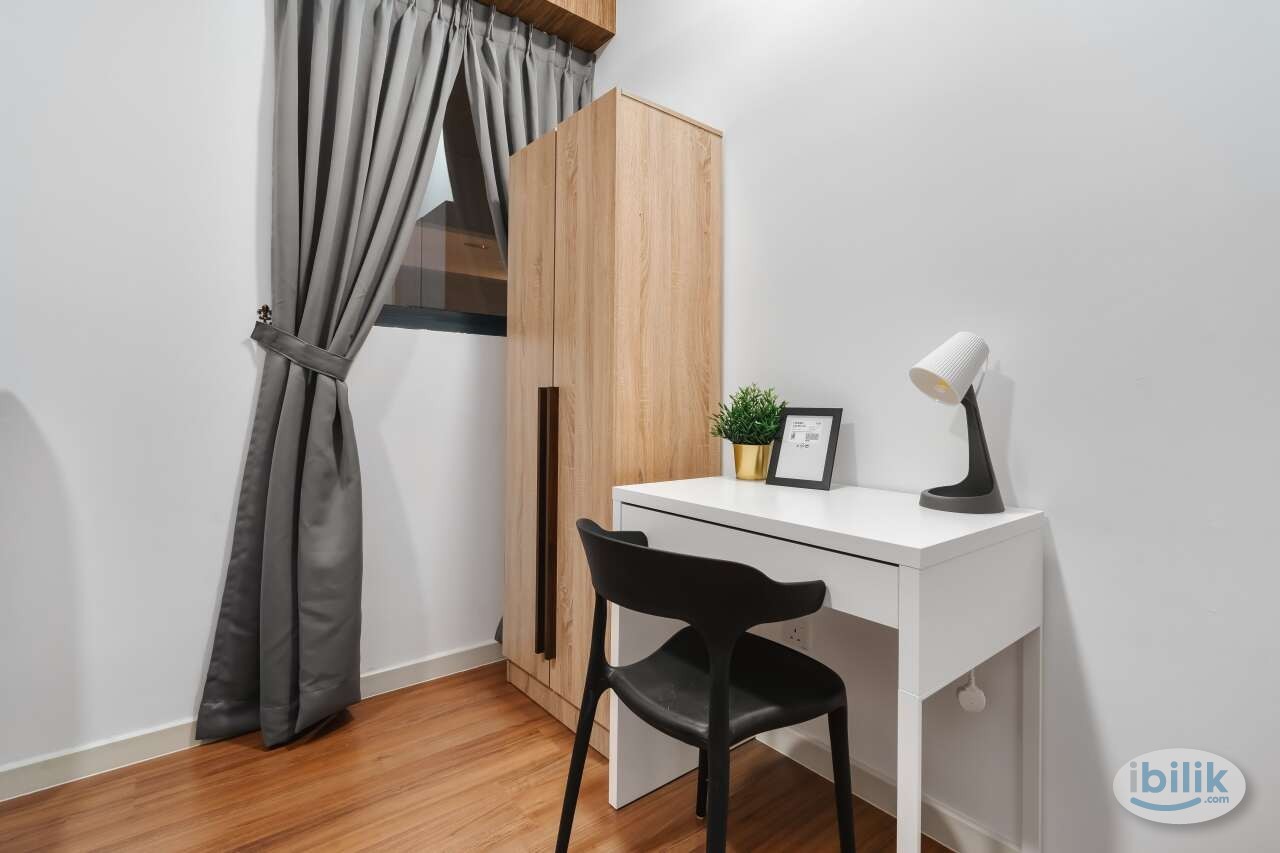 Single room, premium ID, near train, rental inc utility - Image 3