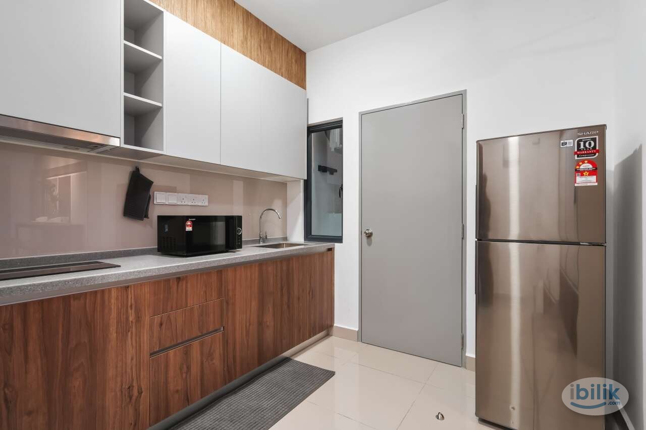 Single room, premium ID, near train, rental inc utility - Image 5