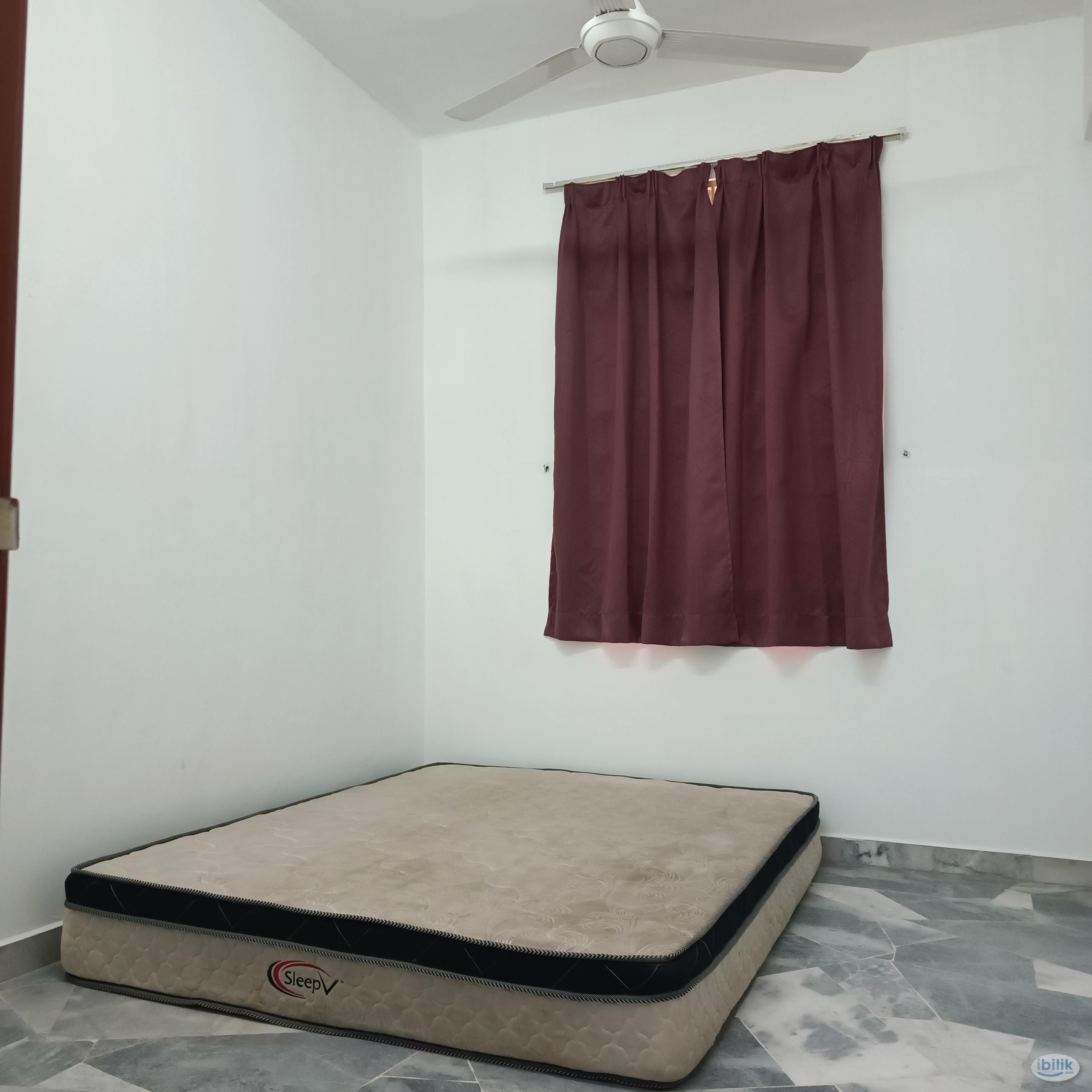 Middle Room at Goodyear Court 10, UEP Subang Jaya - Image 1