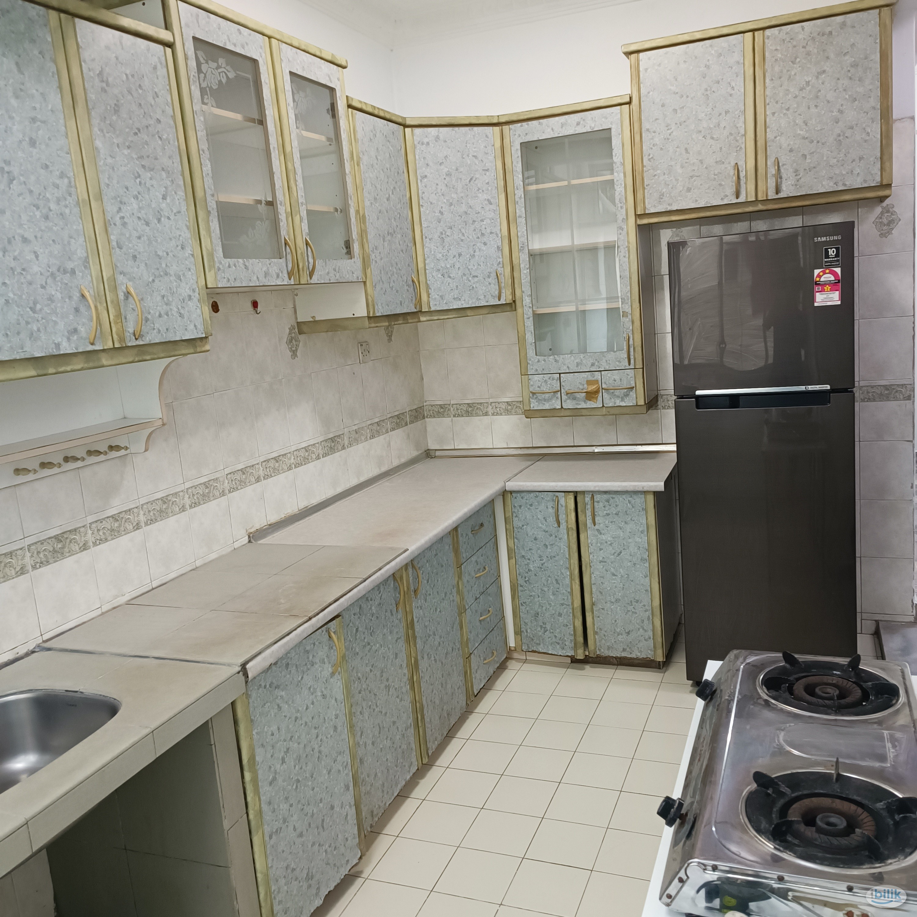 Middle Room at Goodyear Court 10, UEP Subang Jaya - Image 3