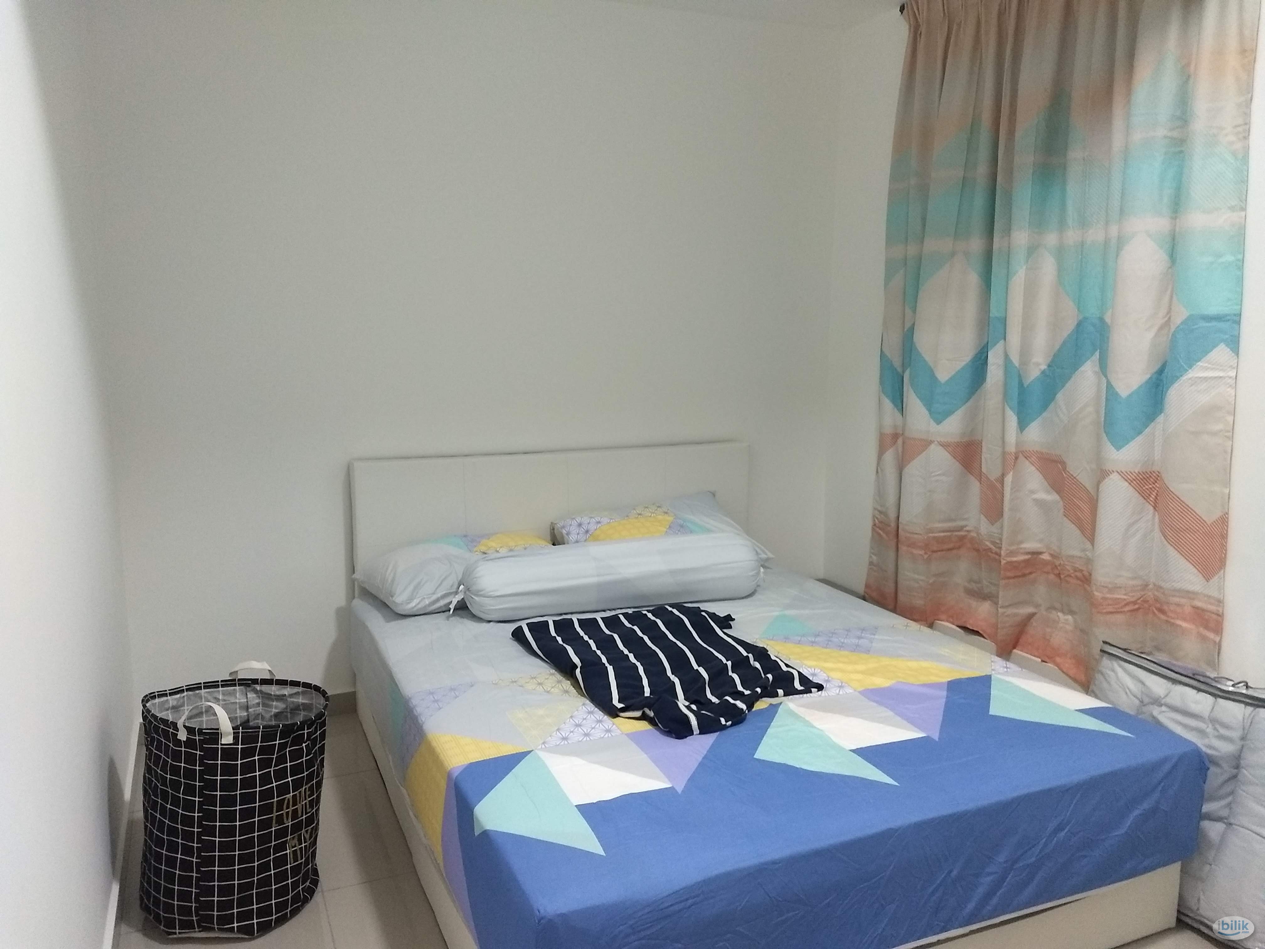 Promenade Aircond furnished Middle Room include utilities Share Bathroom MIX GENDER - Image 1