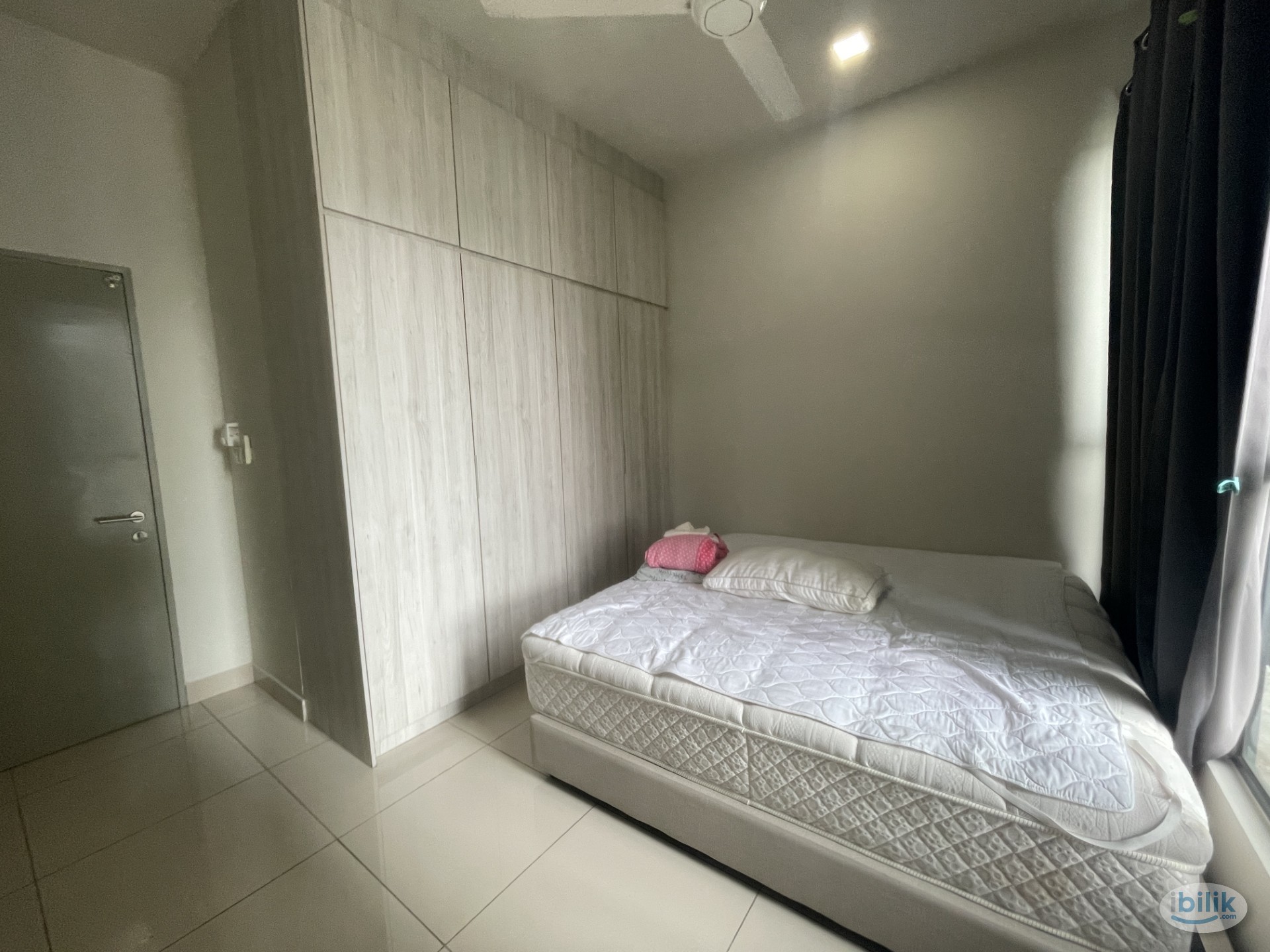 Middle Room at LakePark Residence, Selayang - Image 2