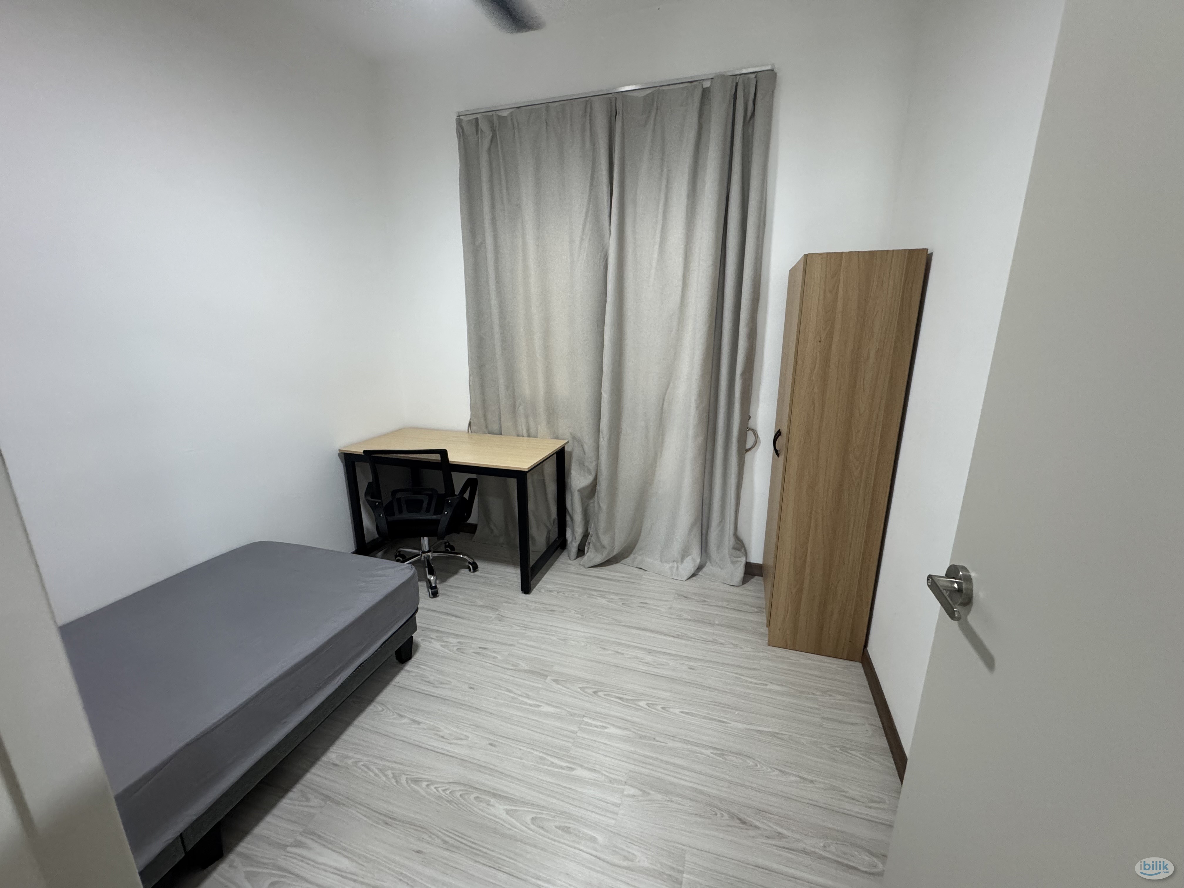 Single Room at M Oscar Residence, Bandar Baru Sri Petaling - Image 1