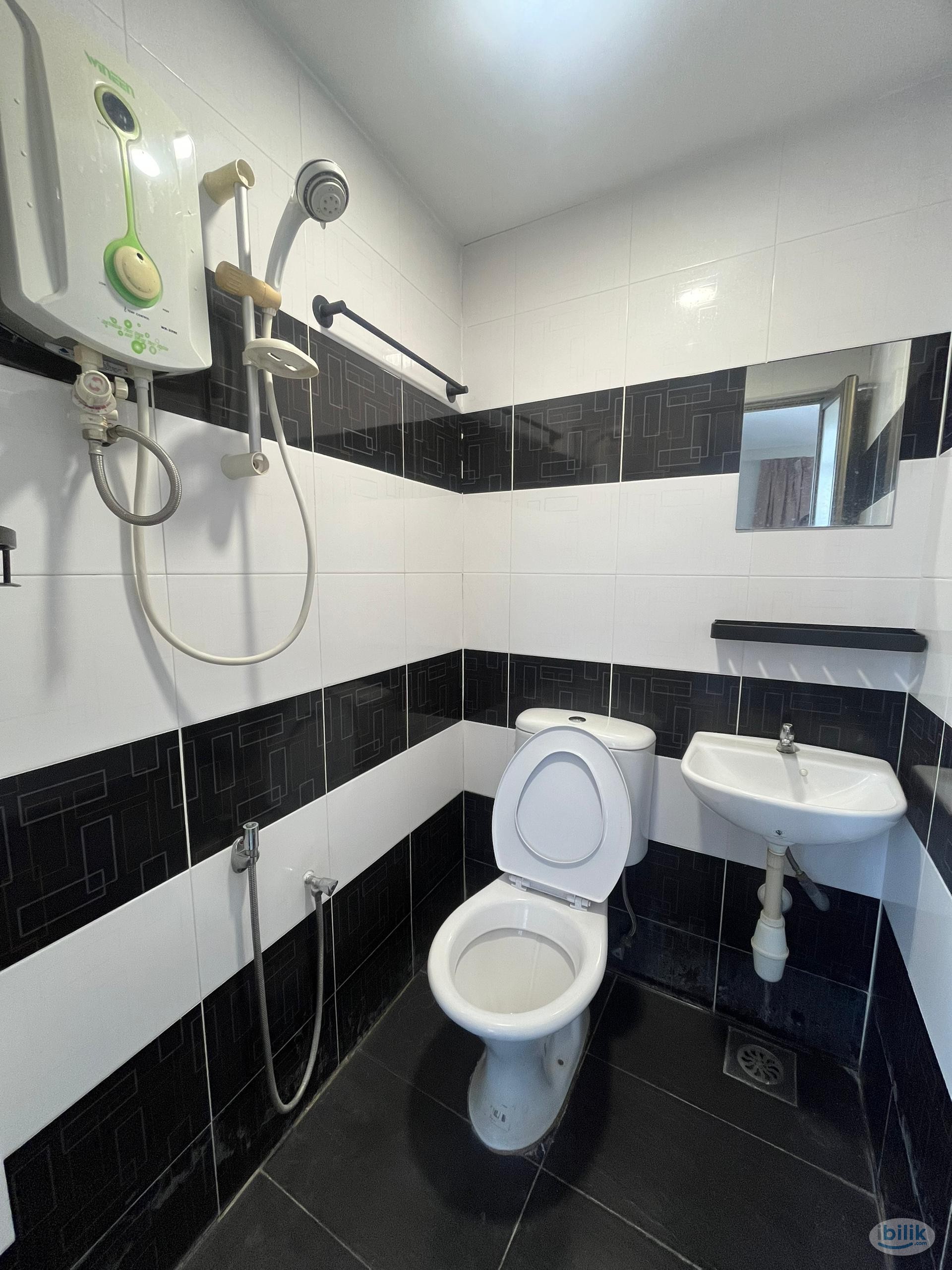 Single Room at Seri Kembangan | zero deposit ❗| 9 mins to UPM COLLEGE 🏛️ - Image 3