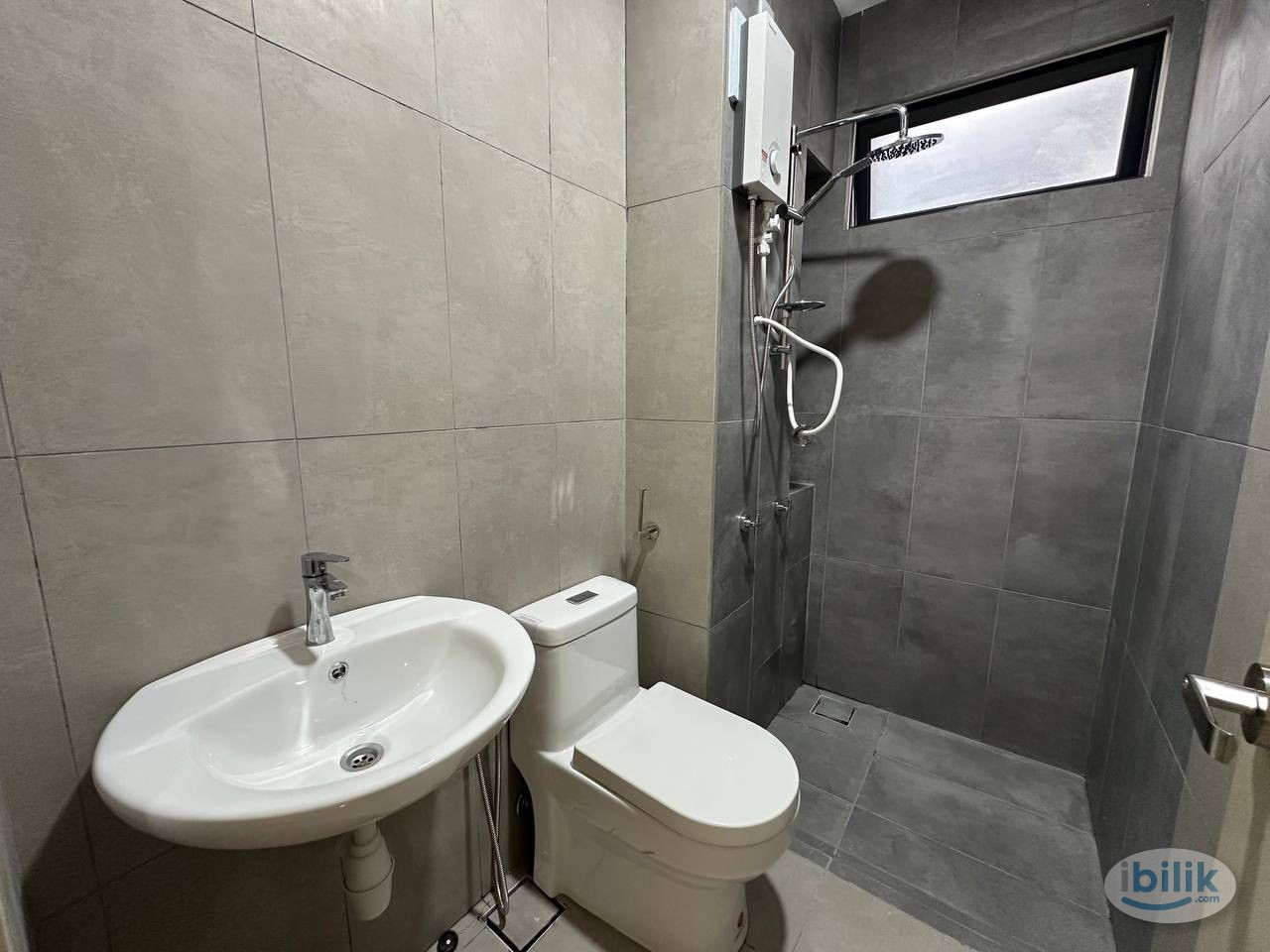 Middle Room at The Harmony Old Klang Road - Image 5