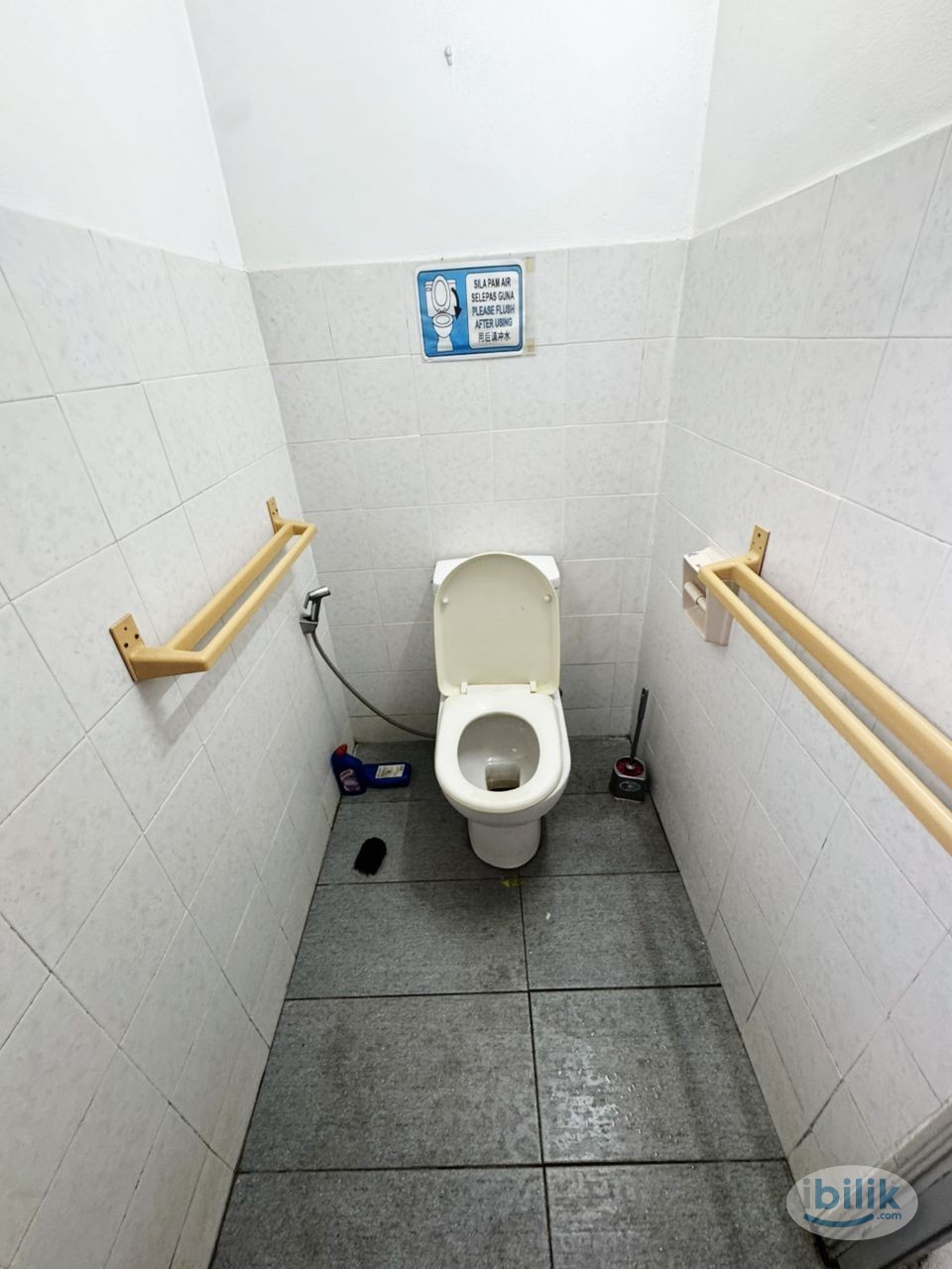 Low Budget & Zero Deposit‼️🔥Middle Room For Rent Walking🎈 Distance to MRT Bandar Utama, High Speed Wifi📥 - Image 4
