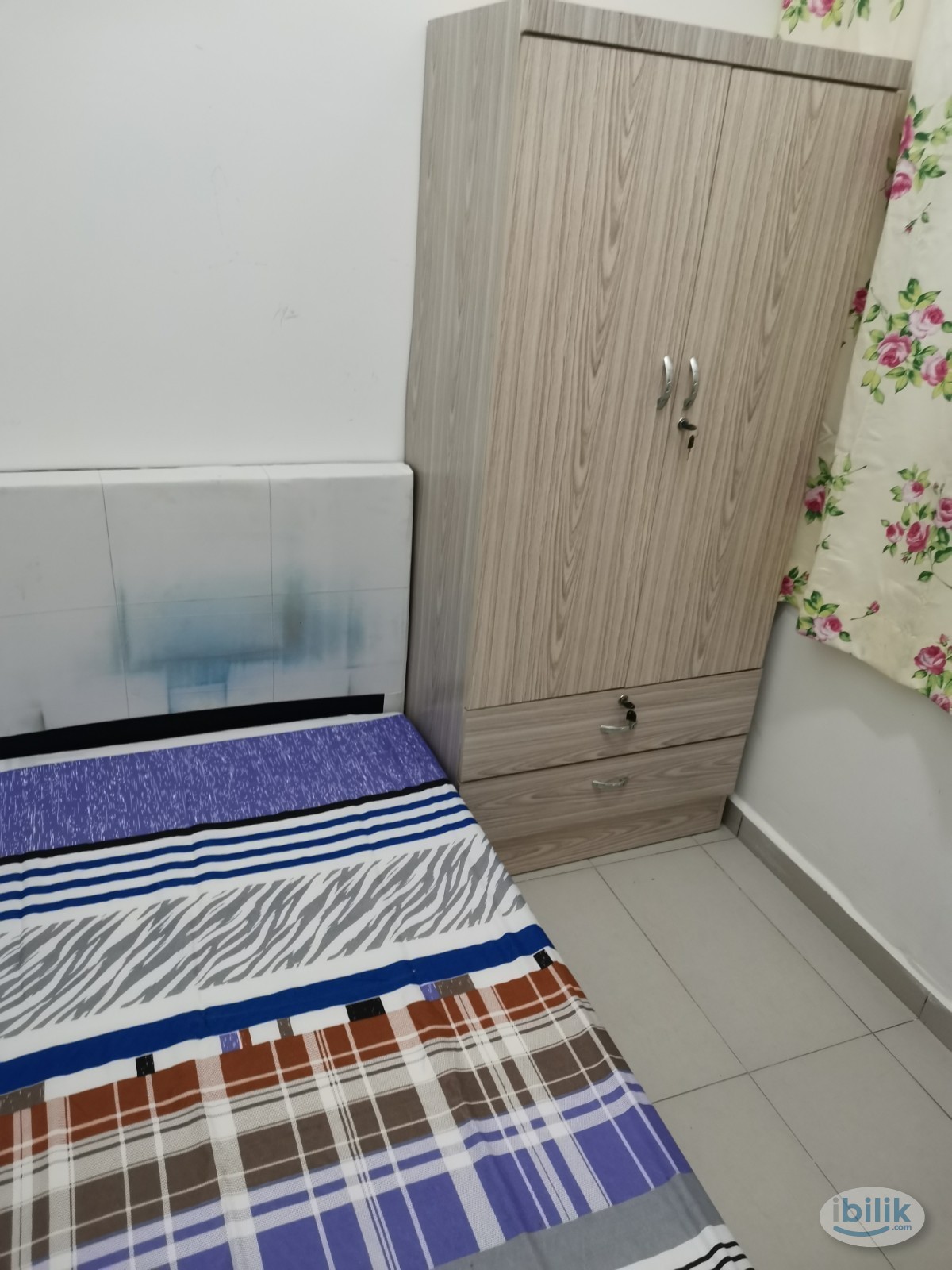 Platinum 3 Furnished No Aircond Single room include utilities share bathroom MIX GENDER - Image 1