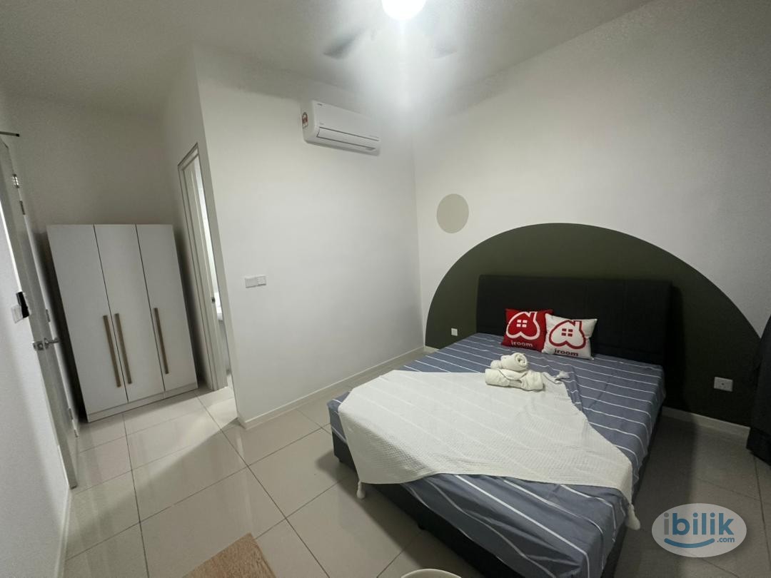 Nadayu 801 Master room Female Unit @ Fully furnished - Image 3
