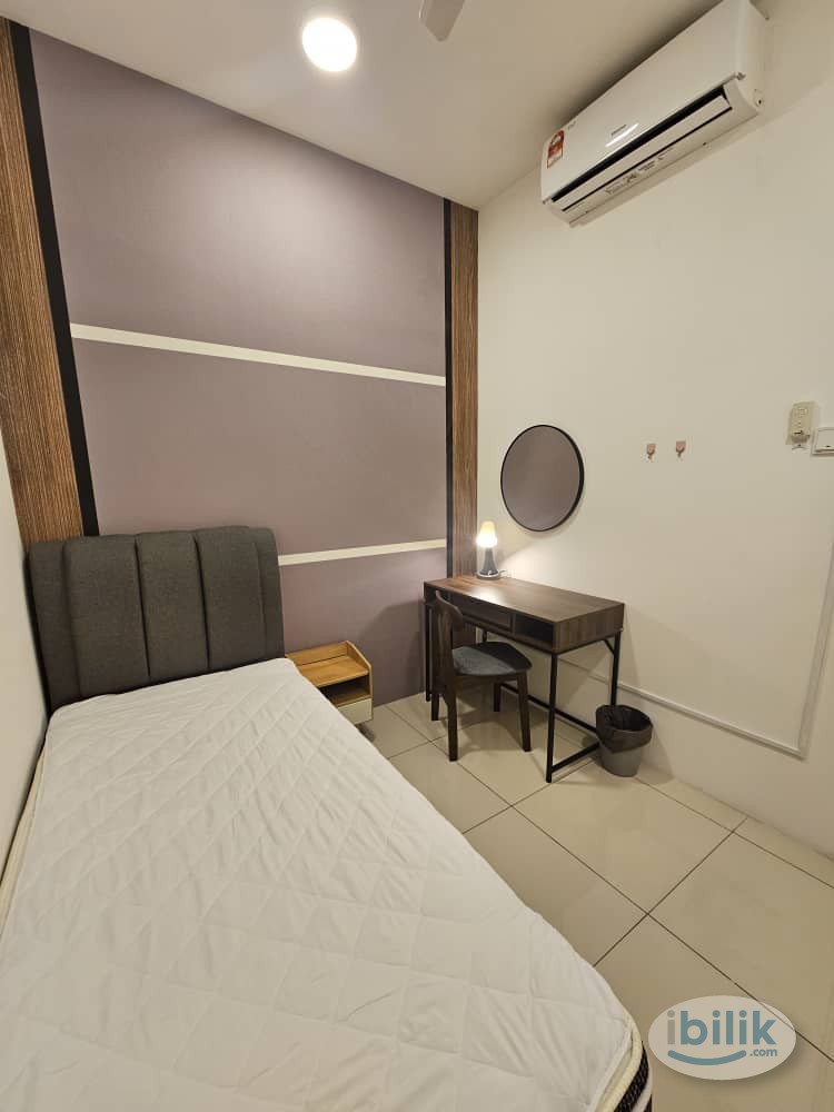 Single Room at Marina Residence - Image 1