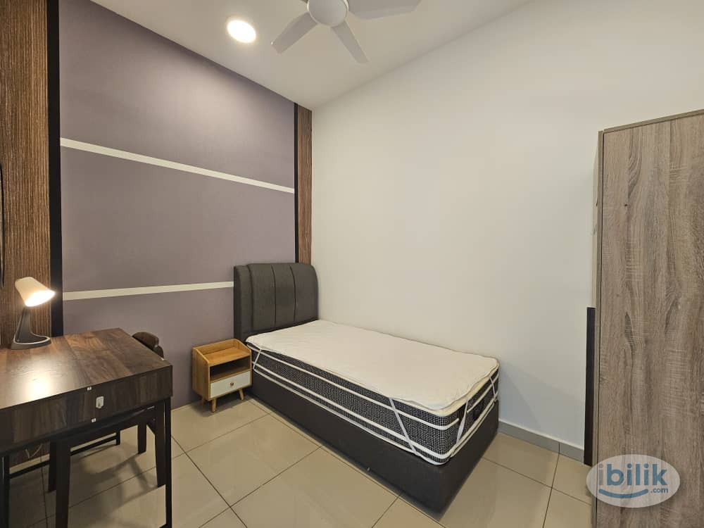 Single Room at Marina Residence - Image 1