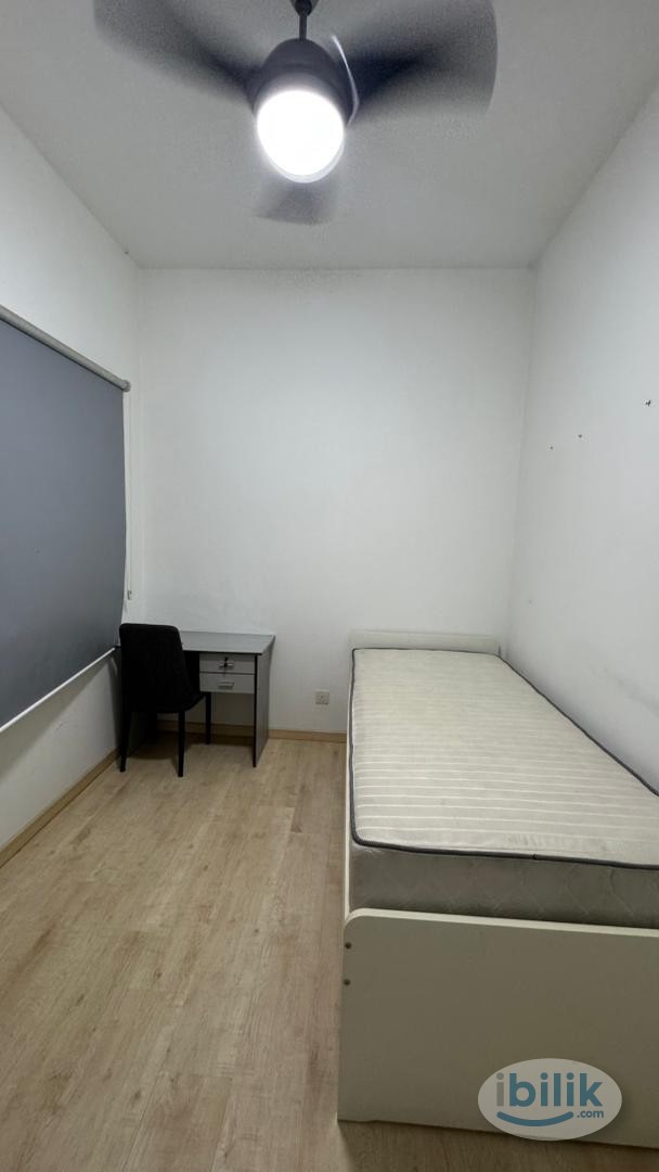 Junior Medium Room at Parkhill Residence, Bukit Jalil - Image 2