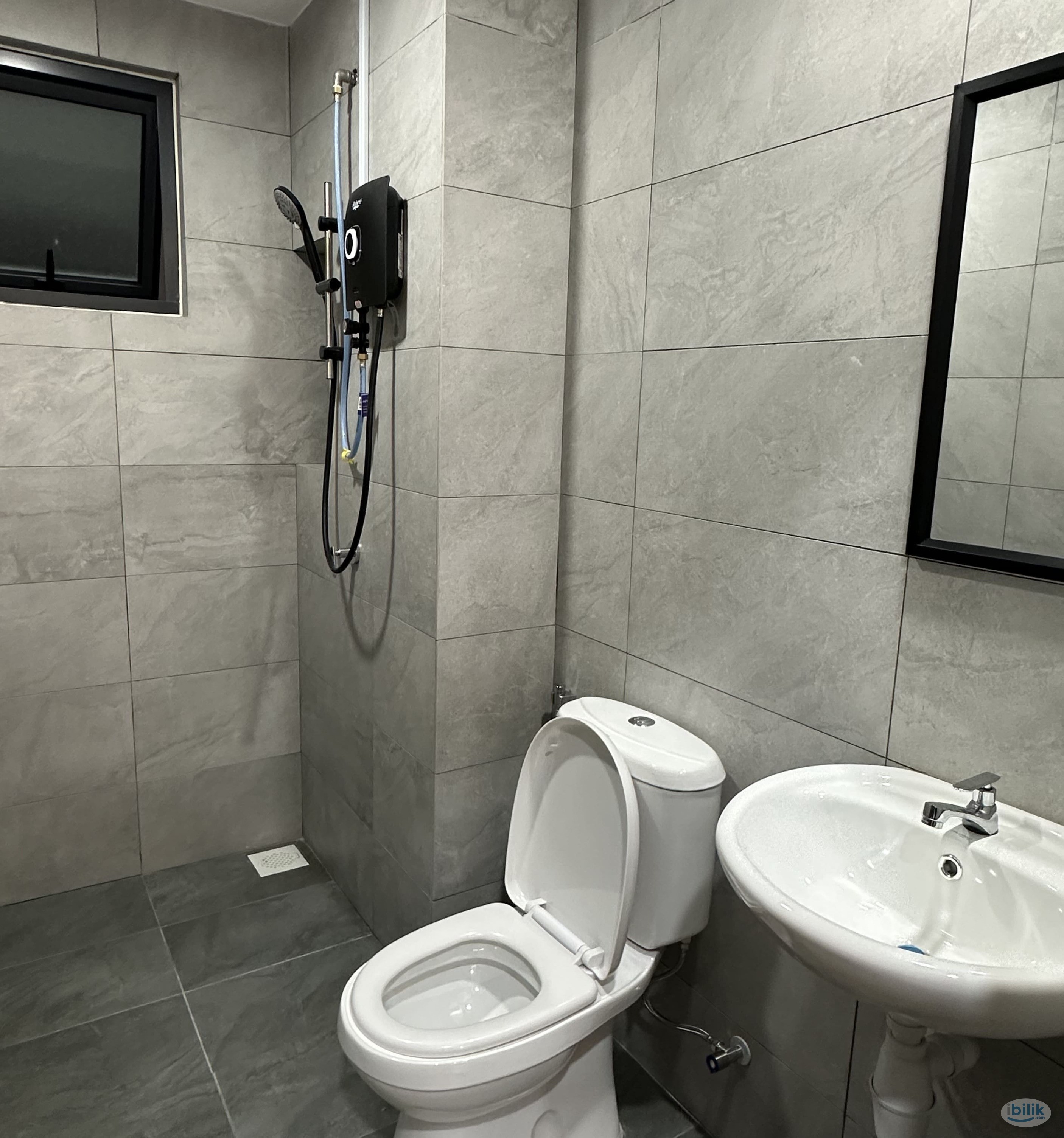 Master Room at UCSI Residence 2, Cheras - Image 5