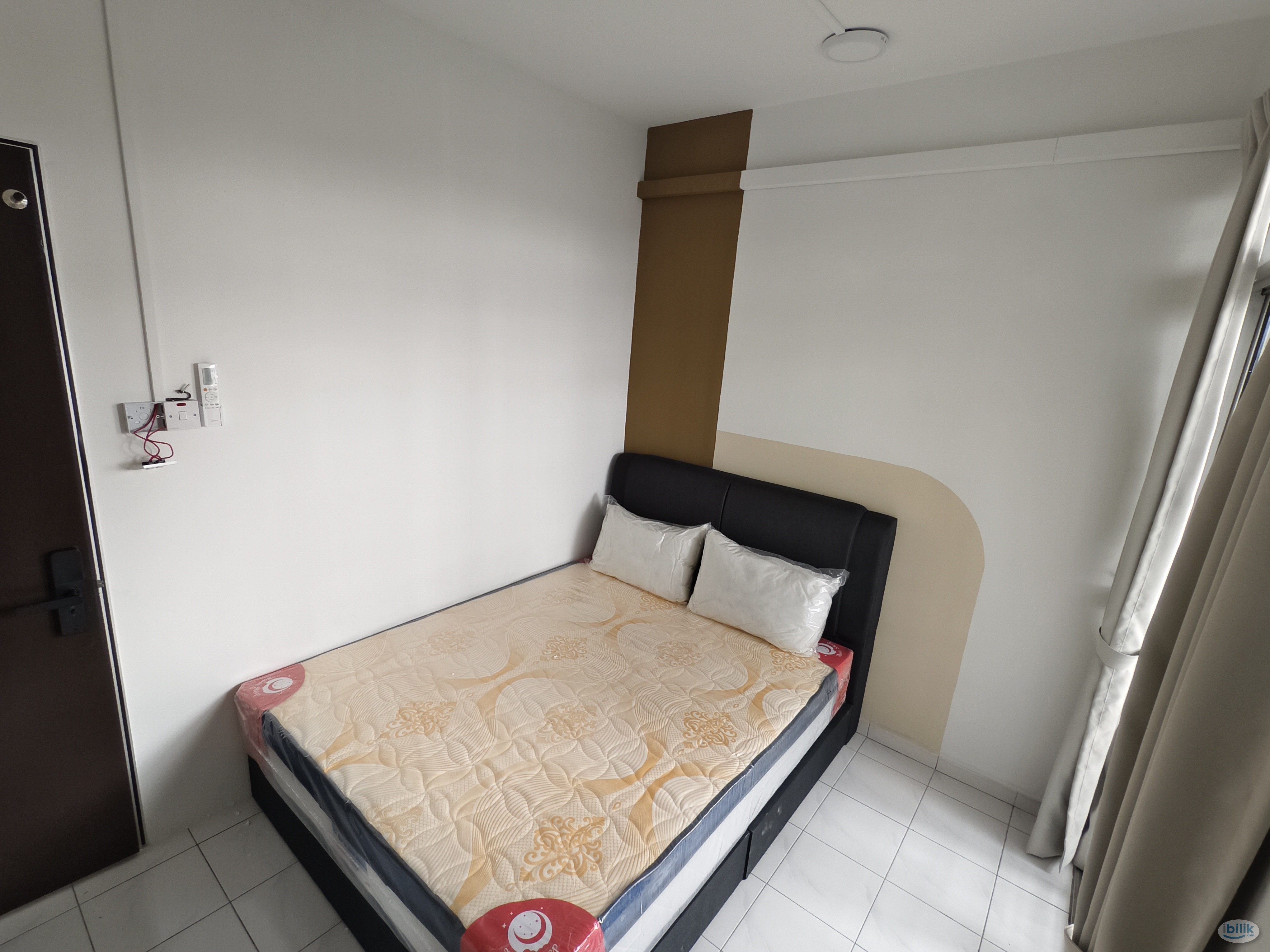 🏠 Queen Bedroom Full Furnish D'aman Crimson at Ara Damansara🏠-Free WiFi 🌐🚄Walking to LRT🚄LAST ROOM LEFT - Image 1