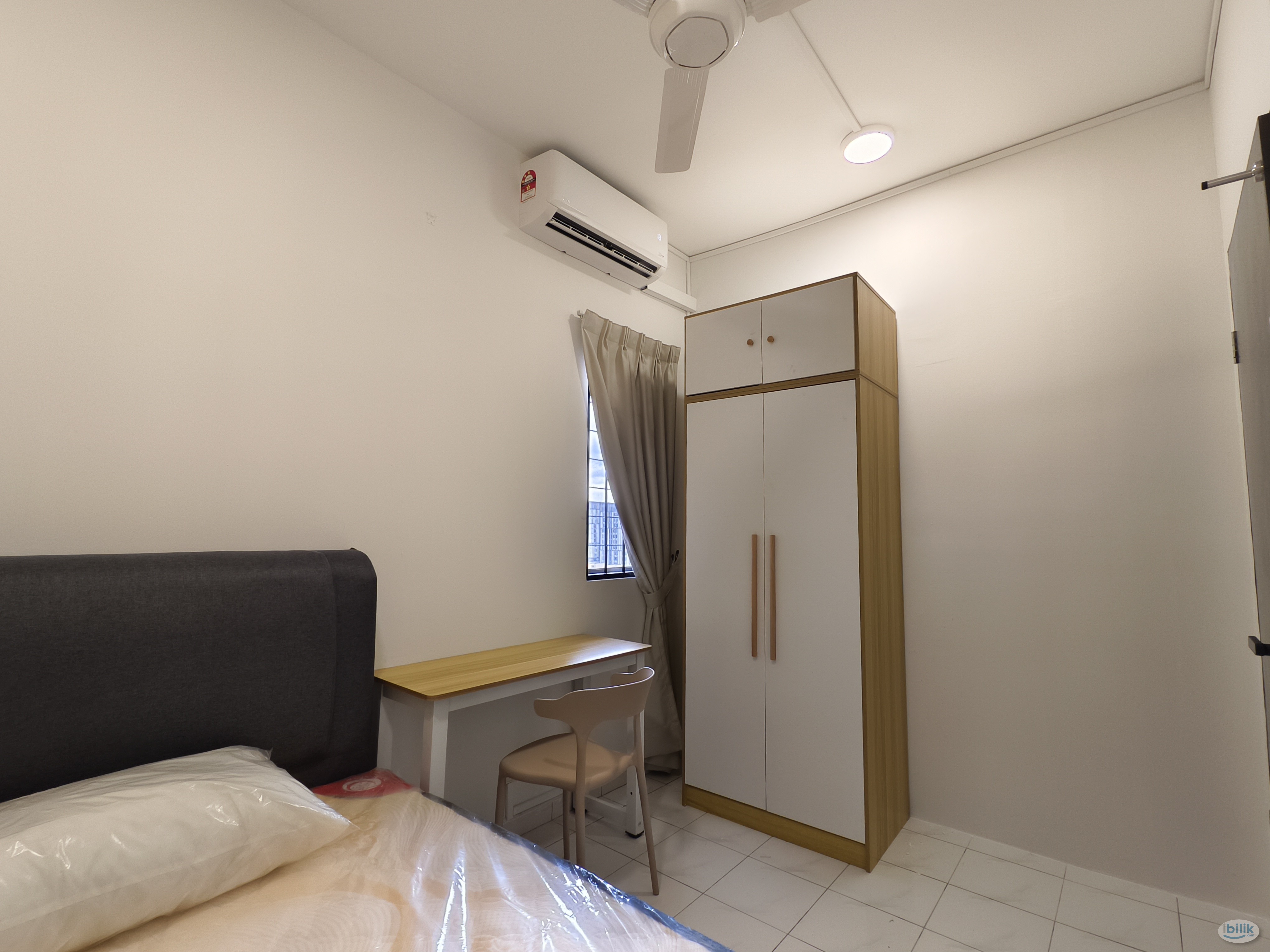 🏠Single Room Full Furnish D'aman Crimson at Ara Damansara🏠-Free WiFi 🌐🚄Walking to LRT( Lembah Subang)🚄 - Image 1