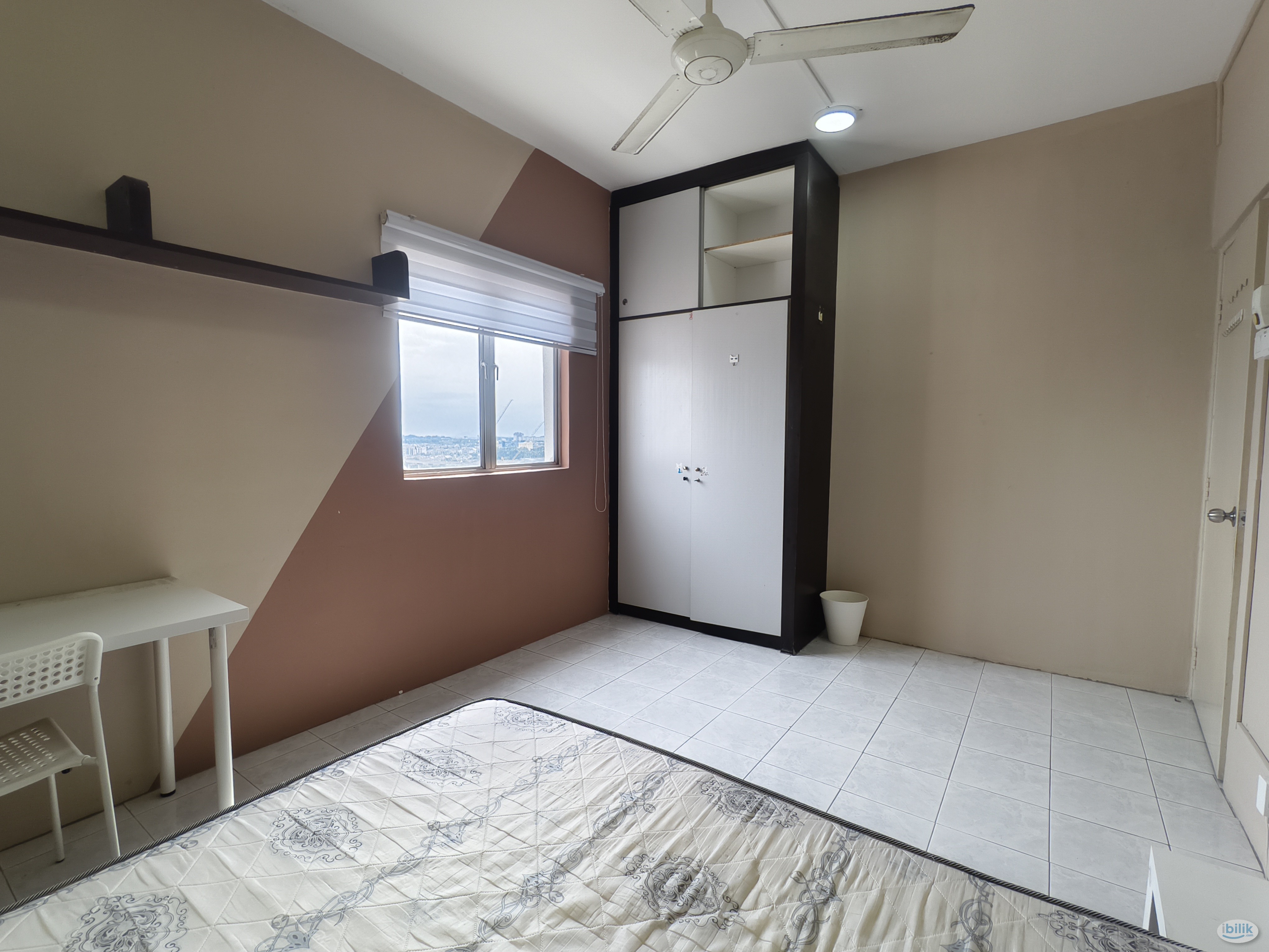 🏠Casa Subang Queen Bedroom at USJ 1🏠-Free WiFi 🌐🚄Walking to BRT🚄 - Image 3