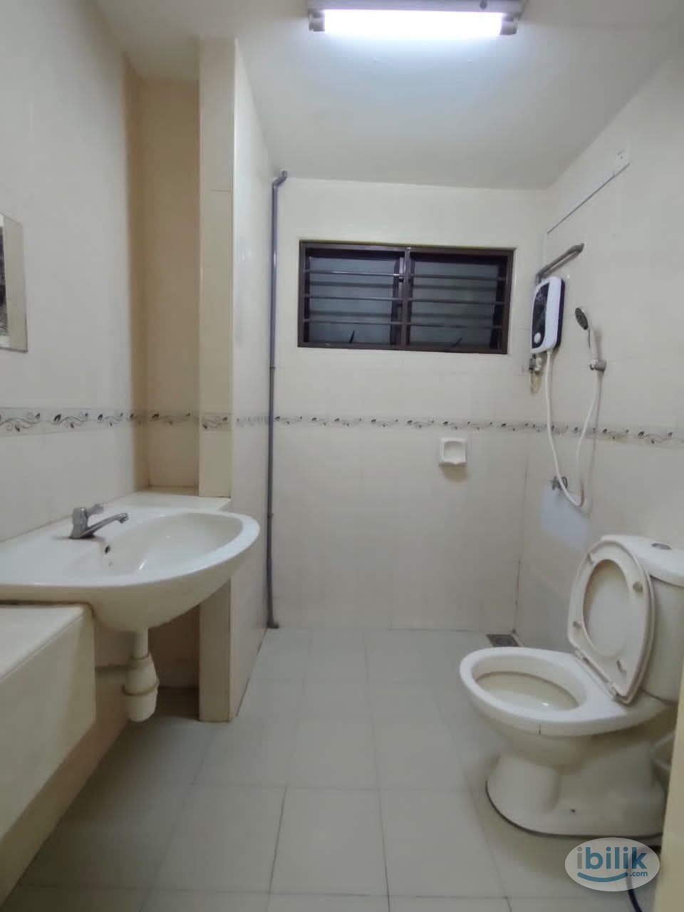 Single Room for Female at Pelangi Utama Condominium, Bandar Utama - Image 2