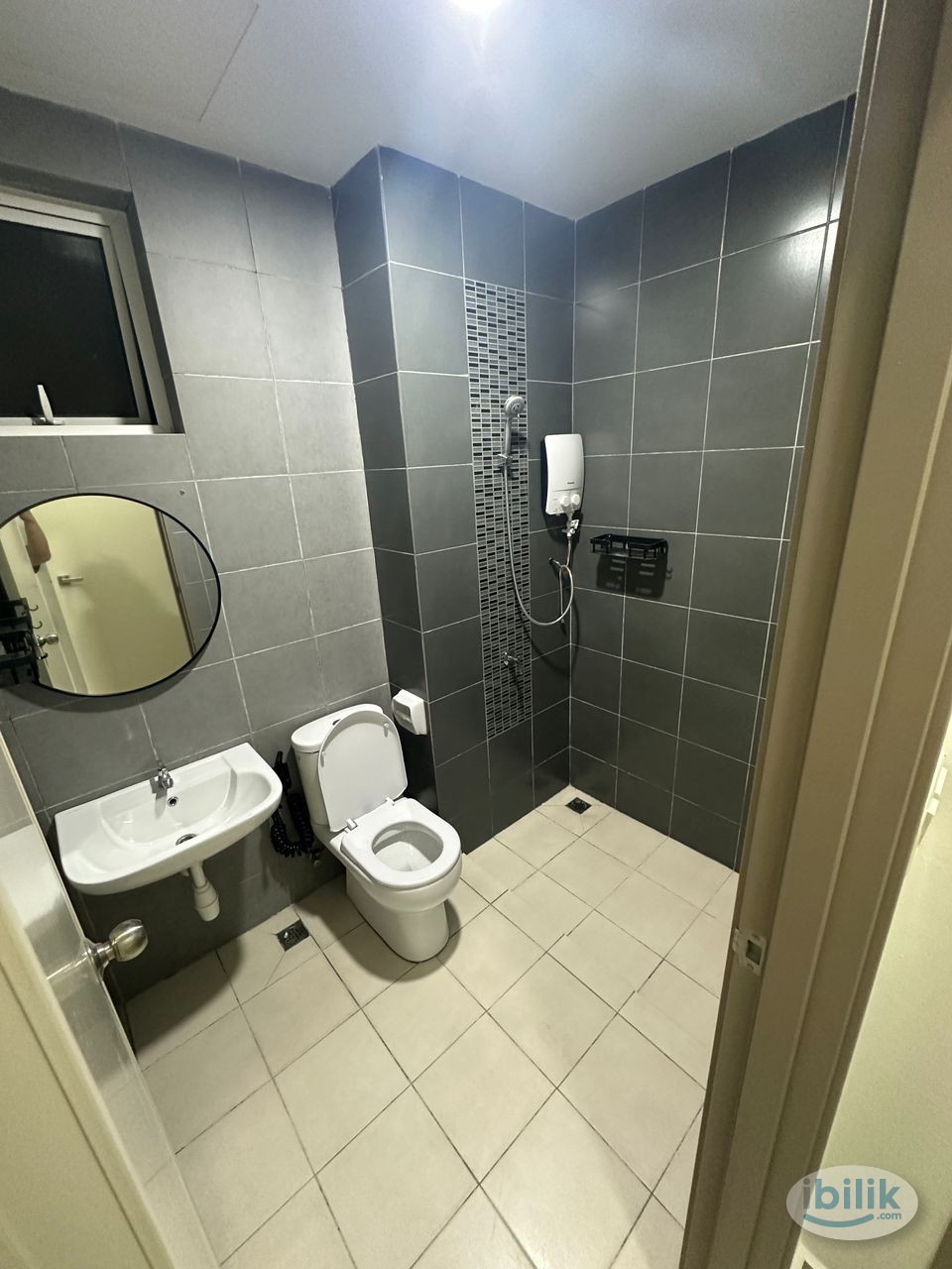 [Female unit] Master Room at Bayan Lepas, Penang - Image 3