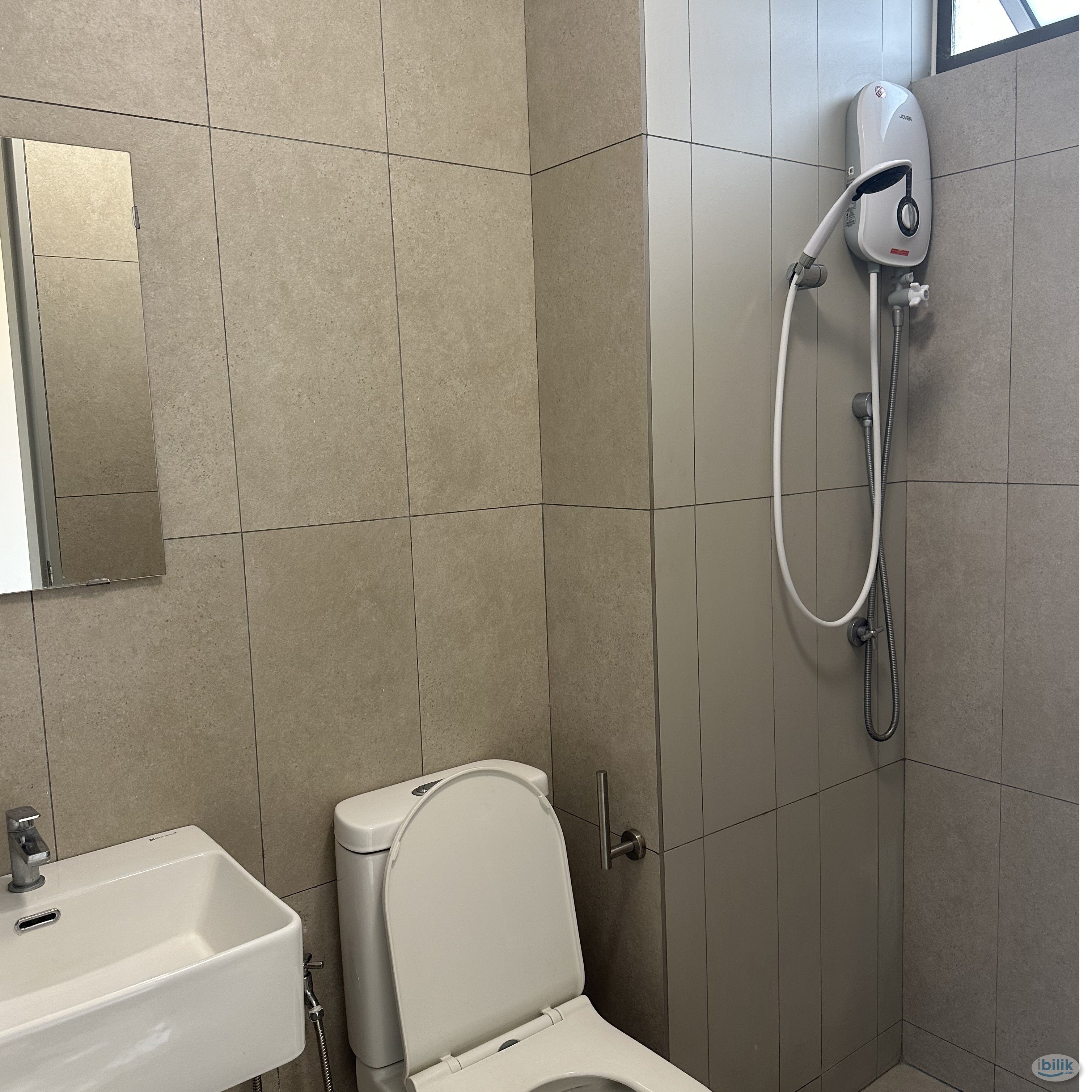 Master Room at Kenwingston Platz, Setapak - Image 3