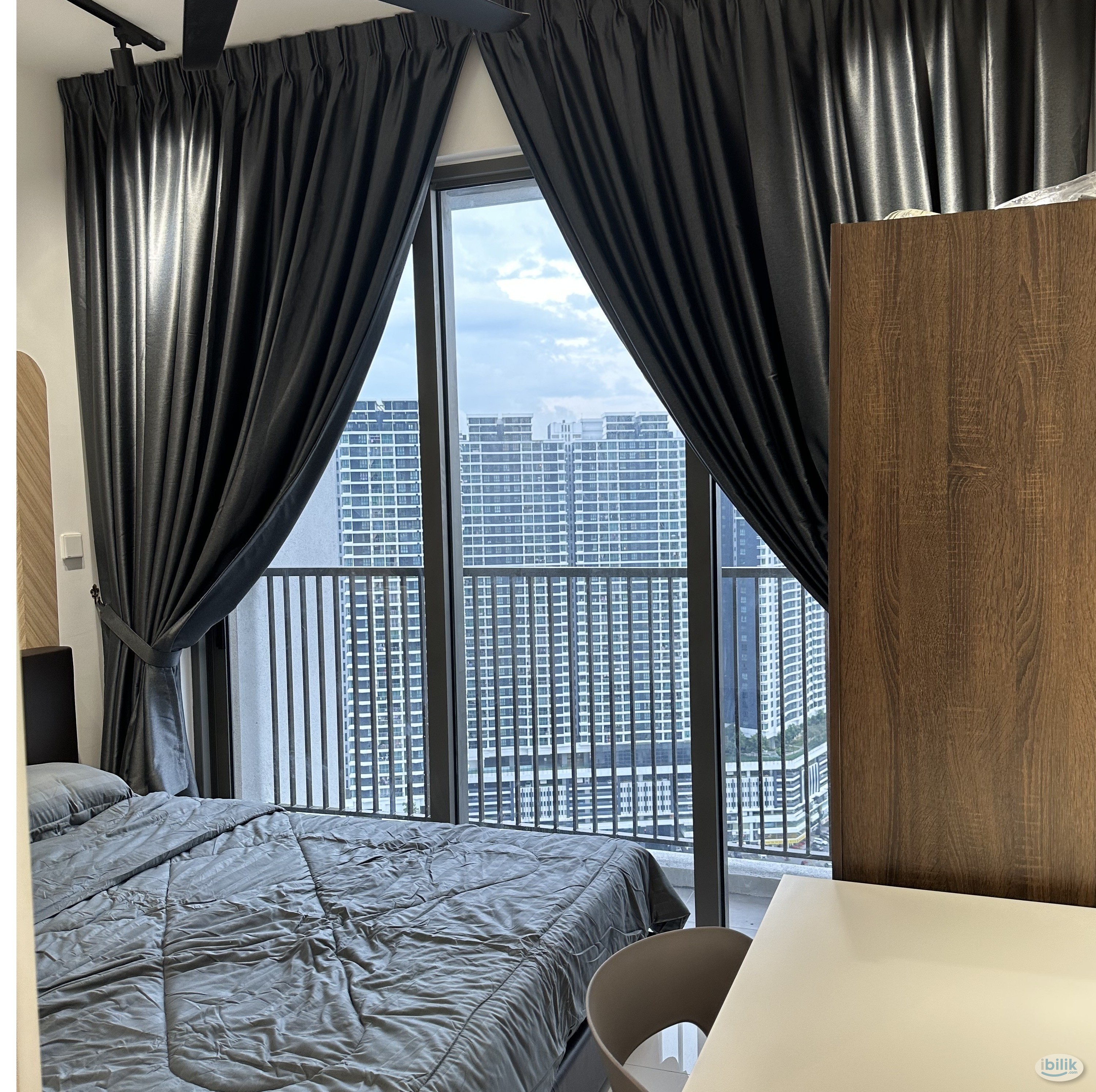 Middle Room at Kenwingston Platz, Setapak - Image 3