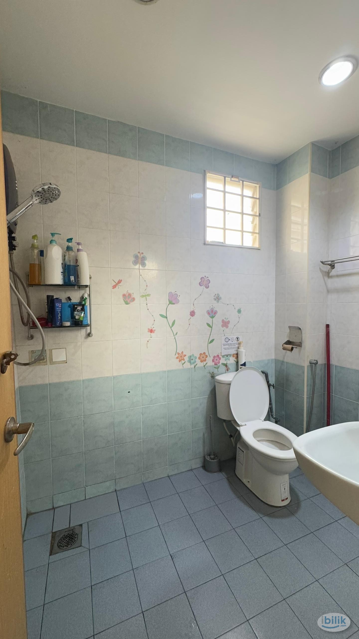 Comfy Room for Rent at Shah Alam🏡 0 Deposits❗ Free High Speed Wifi📶 - Image 1