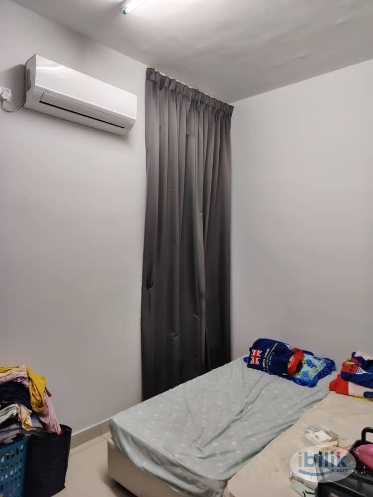 Middle Room - Image 1
