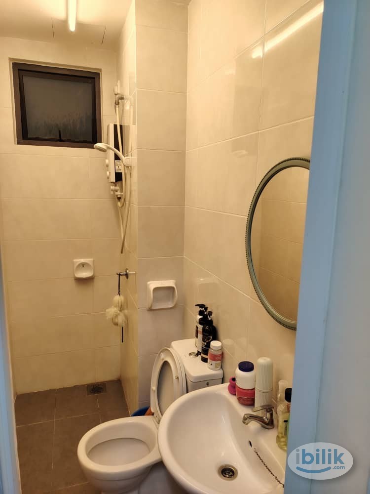 Middle Room - Image 3
