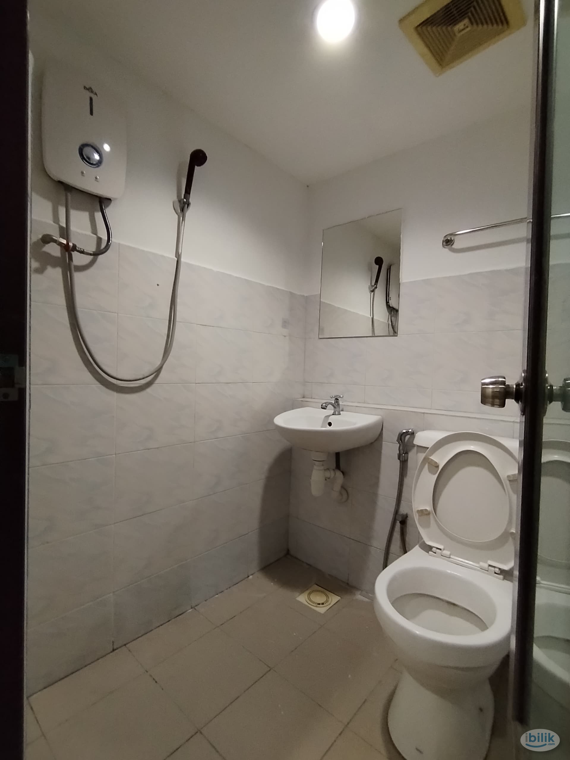0 deposit room near bangi✨, 9 min walk to stadium Kajang MRT✅.  0 deposit private room ✨ - Image 2