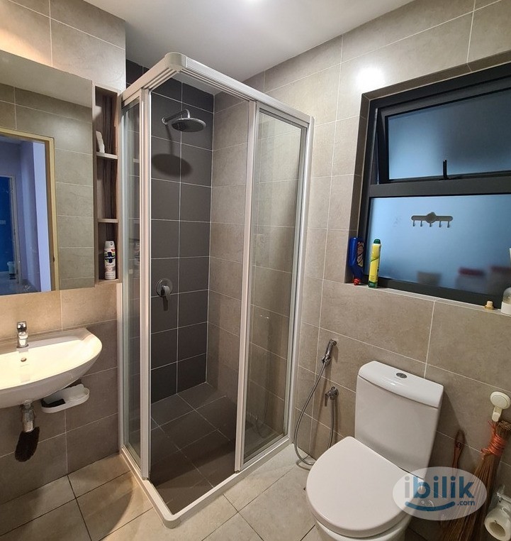 Single Room at Lakeville Residence, Jalan Ipoh - Image 2