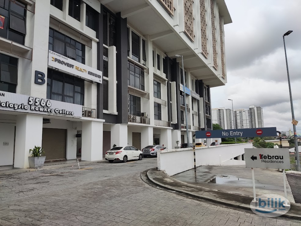 Furnish AC Room at Taman Century Garden, Johor Bahru - Image 3