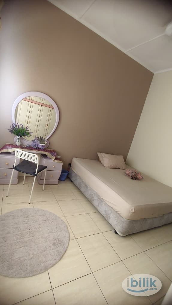 Room for Rent - Fully Furnished Middle Room - Image 5