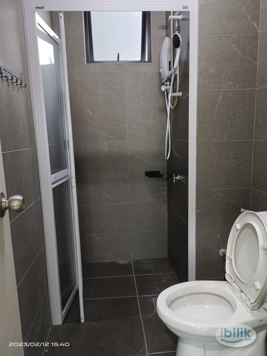 Middle Room at Majestic Maxim, Cheras - Image 5