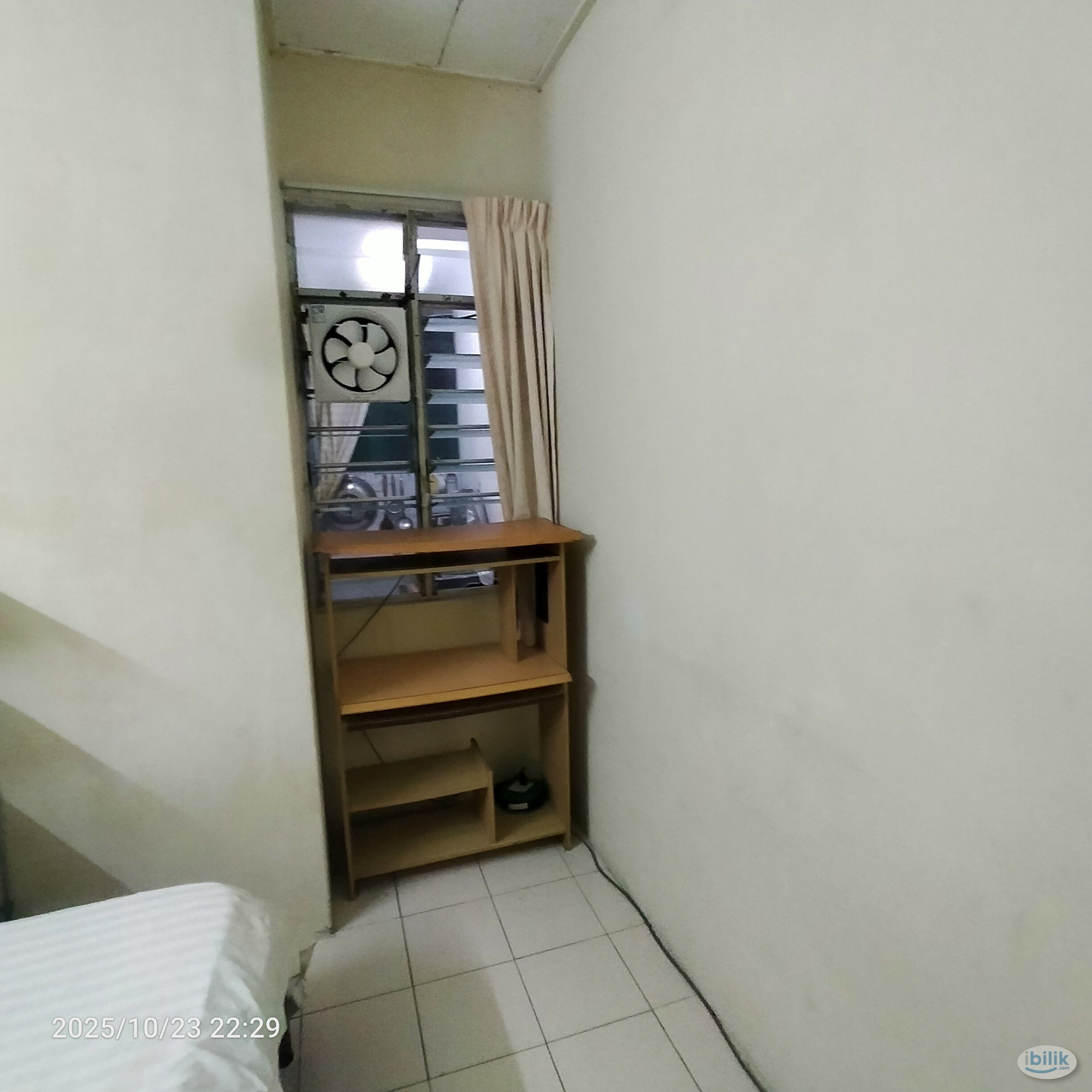 Medium Room in Pelangi Heights behind Centro Mall - Image 5