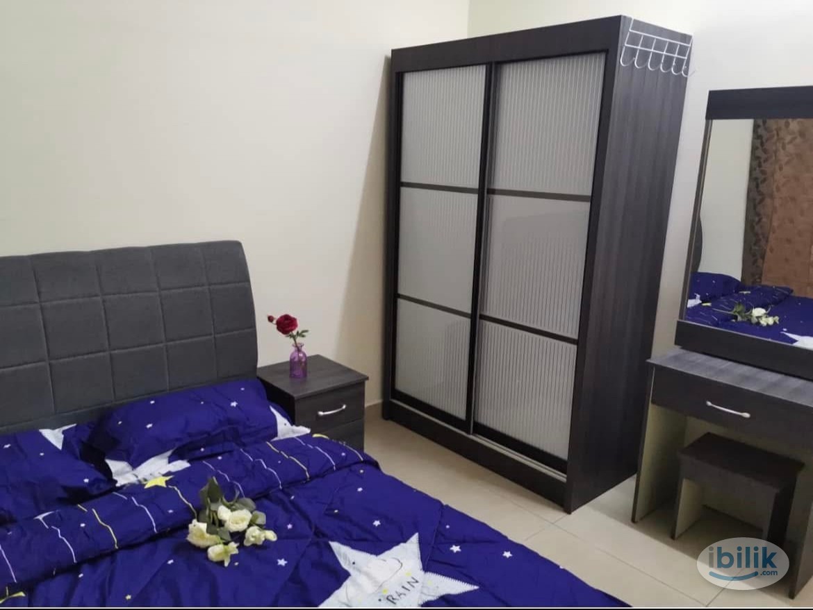 Comfy balcony Room at SuriaMas, Bandar Sunway - Image 1
