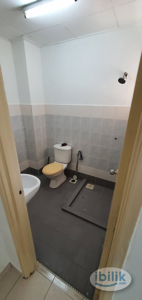 RM450 - Taman Equine Room for Rent - Image 3