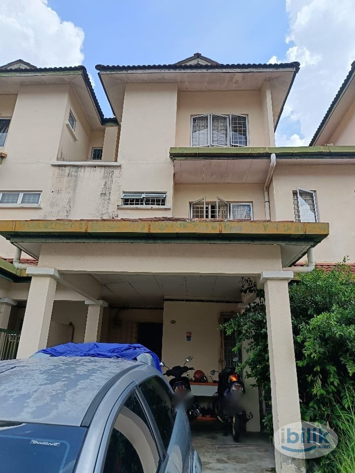 RM450 - Taman Equine Room for Rent - Image 4
