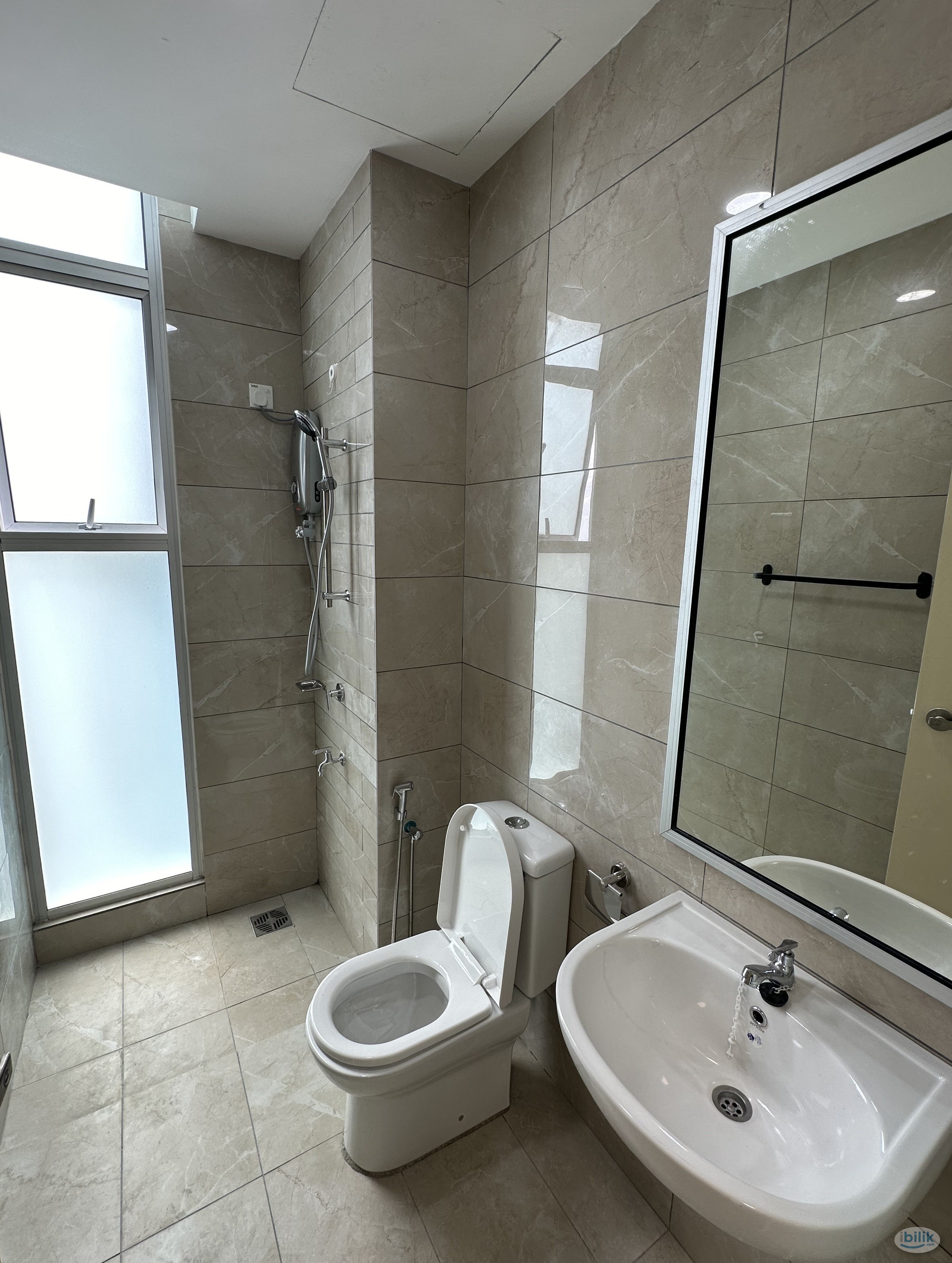 [FEMALE Only] Anggun Lumayan - Master Room, Fully Furnished, Bandar Sri Permaisuri, HUKM - Image 3