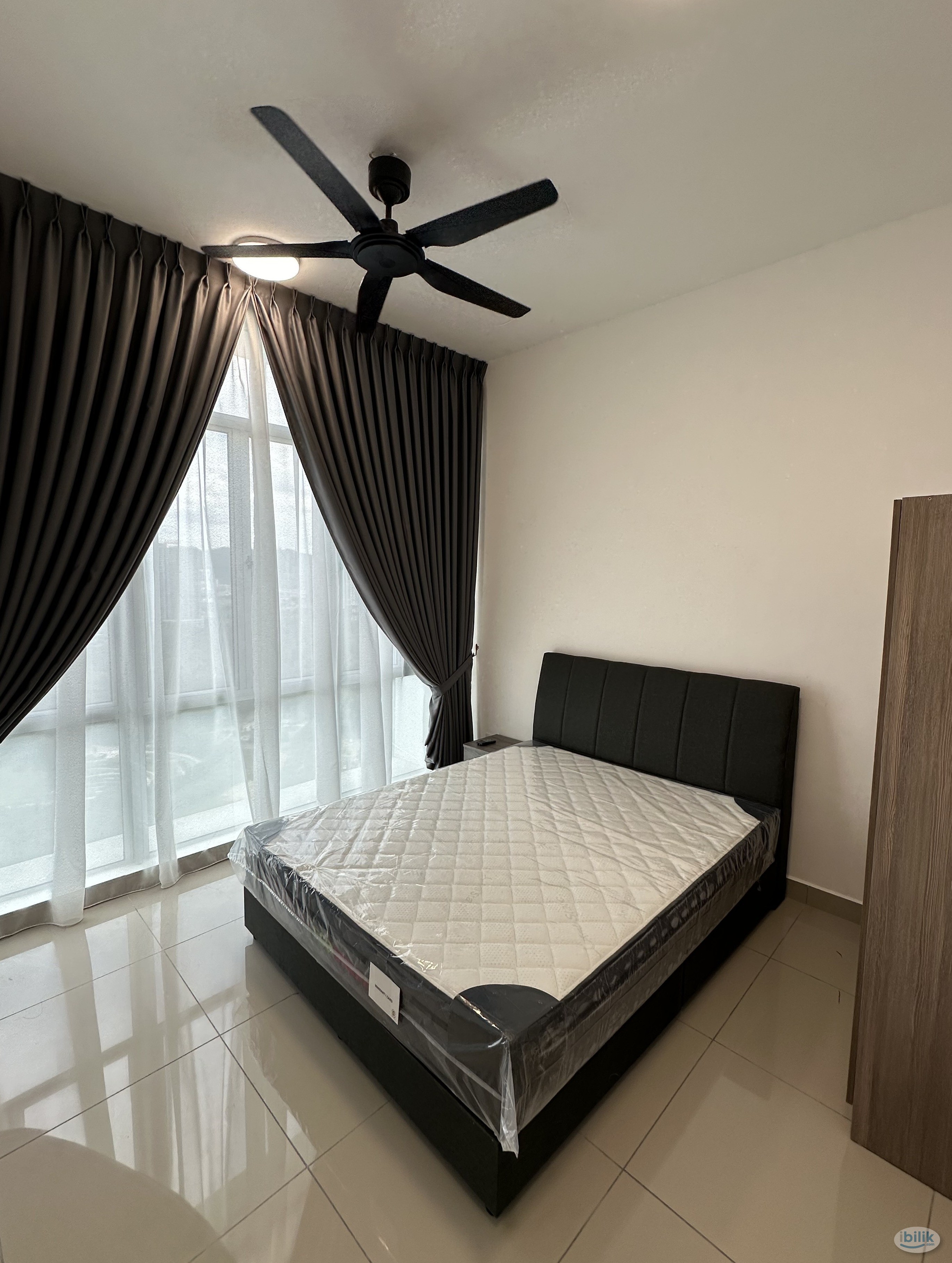 [FEMALE Only] Anggun Lumayan - Master Room, Fully Furnished, Bandar Sri Permaisuri, HUKM - Image 1