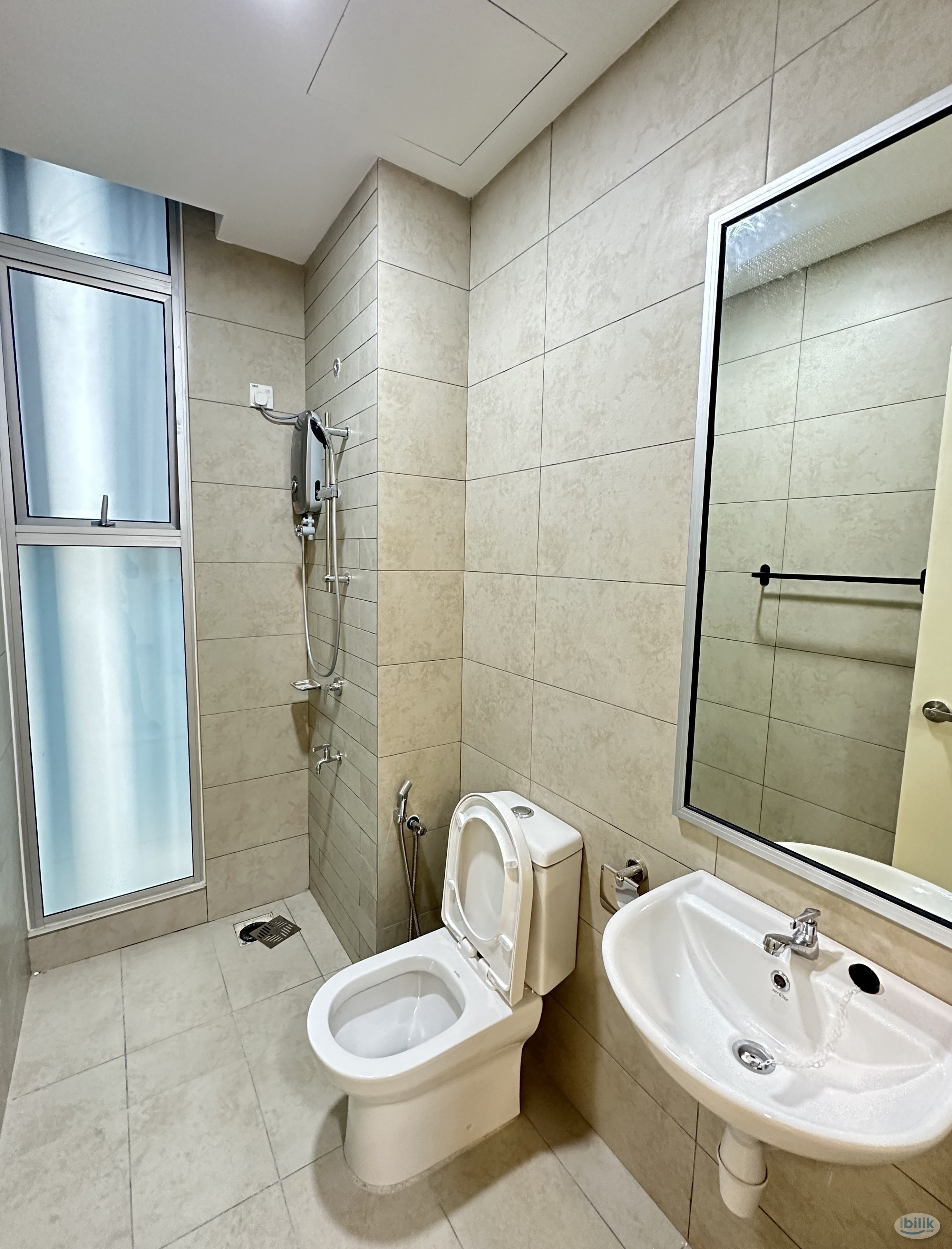 [FEMALE Only] Anggun Lumayan - Fully Furnished, HUKM, Bandar Sri Permaisuri - Image 5