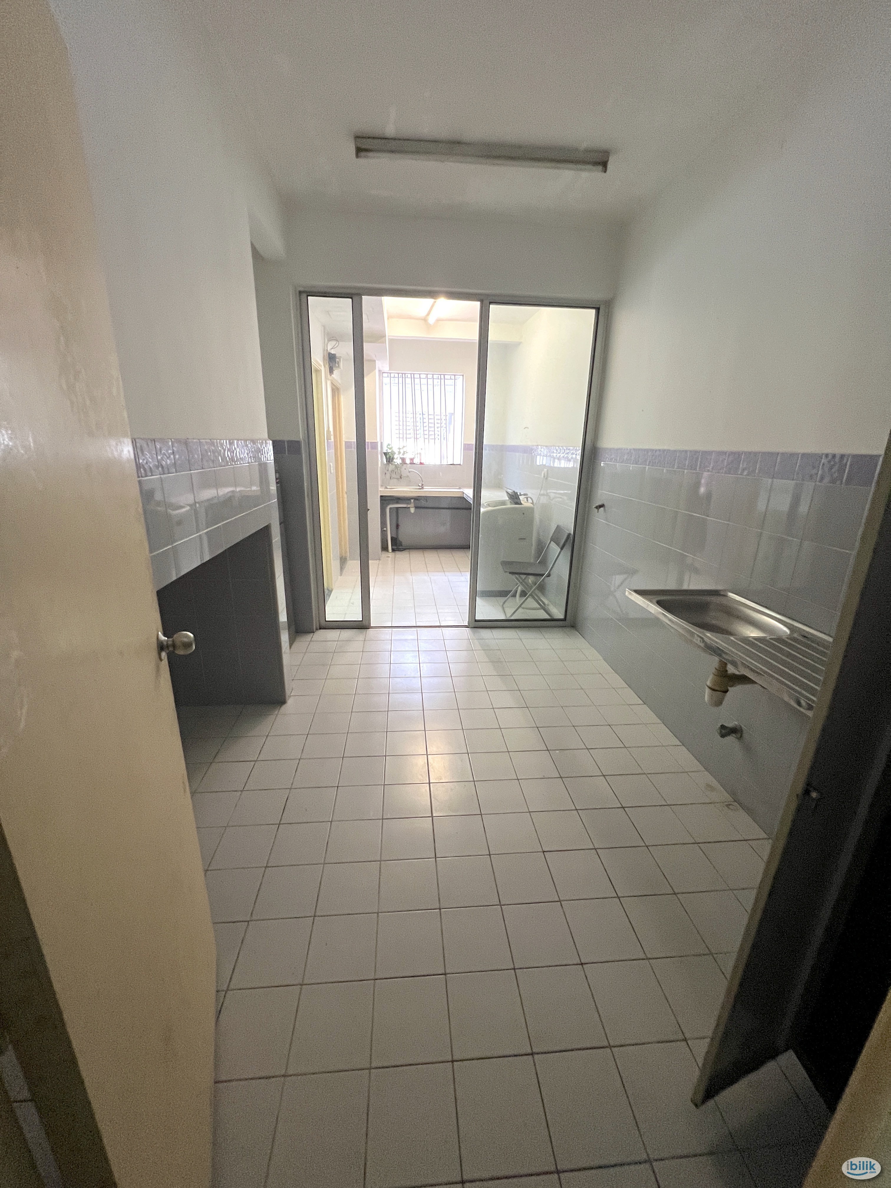 Master Room at Cyberia Crescent 1, Cyberjaya - Image 1