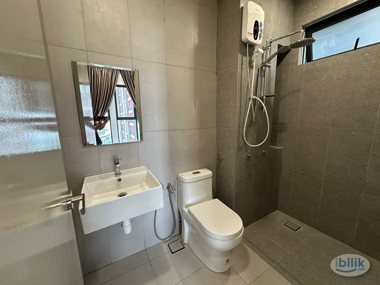 🏡 Tiara Mutiara – Master Bedroom | Old Klang Road | Middle & Single Room are available - Image 3