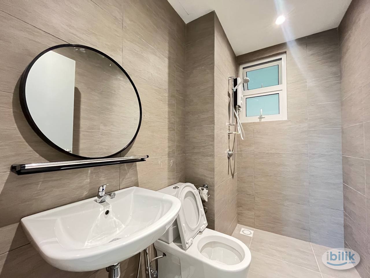 Zero Deposit KL CITY , Titiwangsa Single room balcony - Image 3