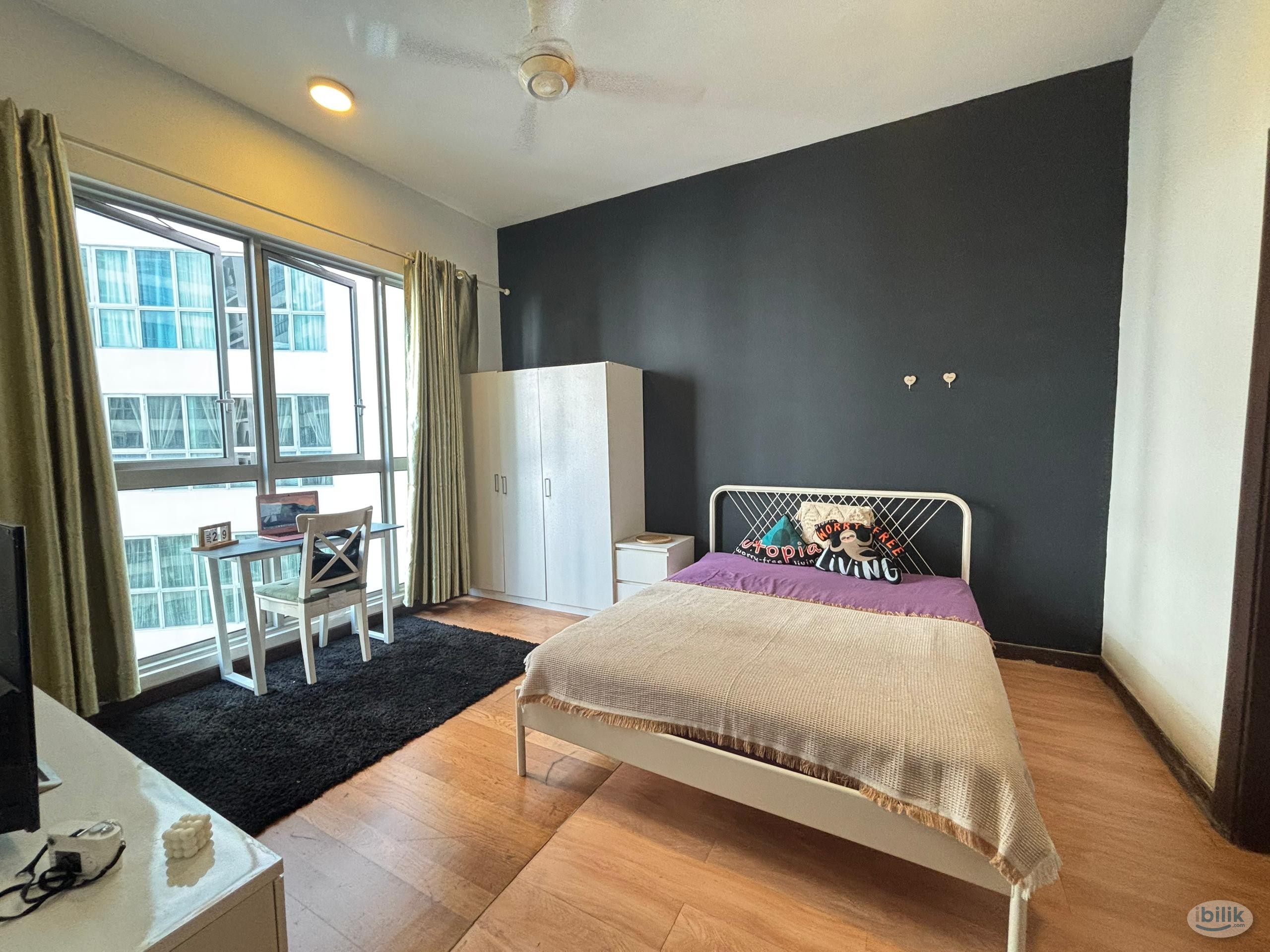 Zero Deposit Large Room attached shared bathroom FEMALE UNIT, KL CITY - Image 1