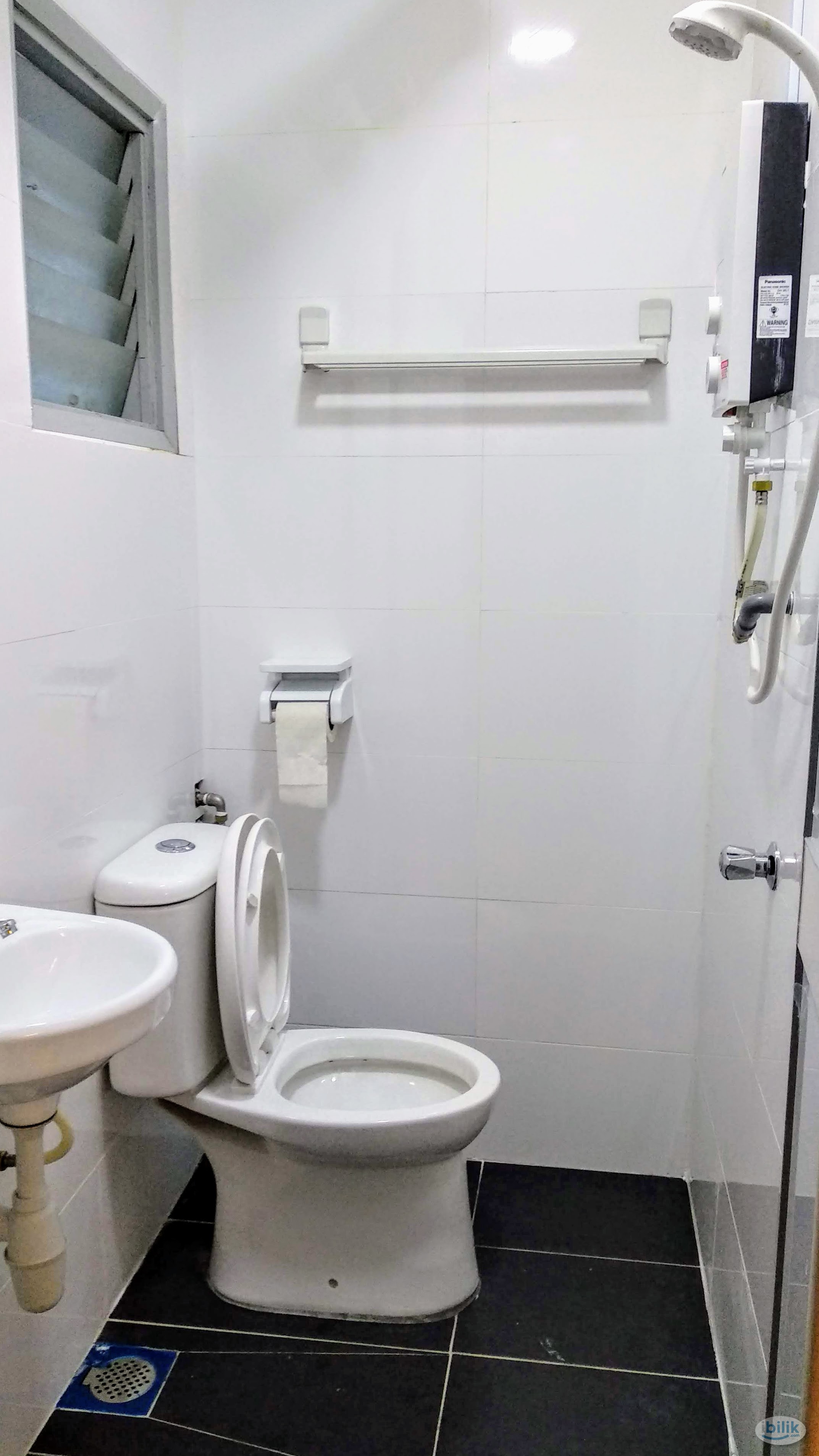 Quiet, Private, Fully Furnished Middle Room near MRT at Miharja Condo - Image 5